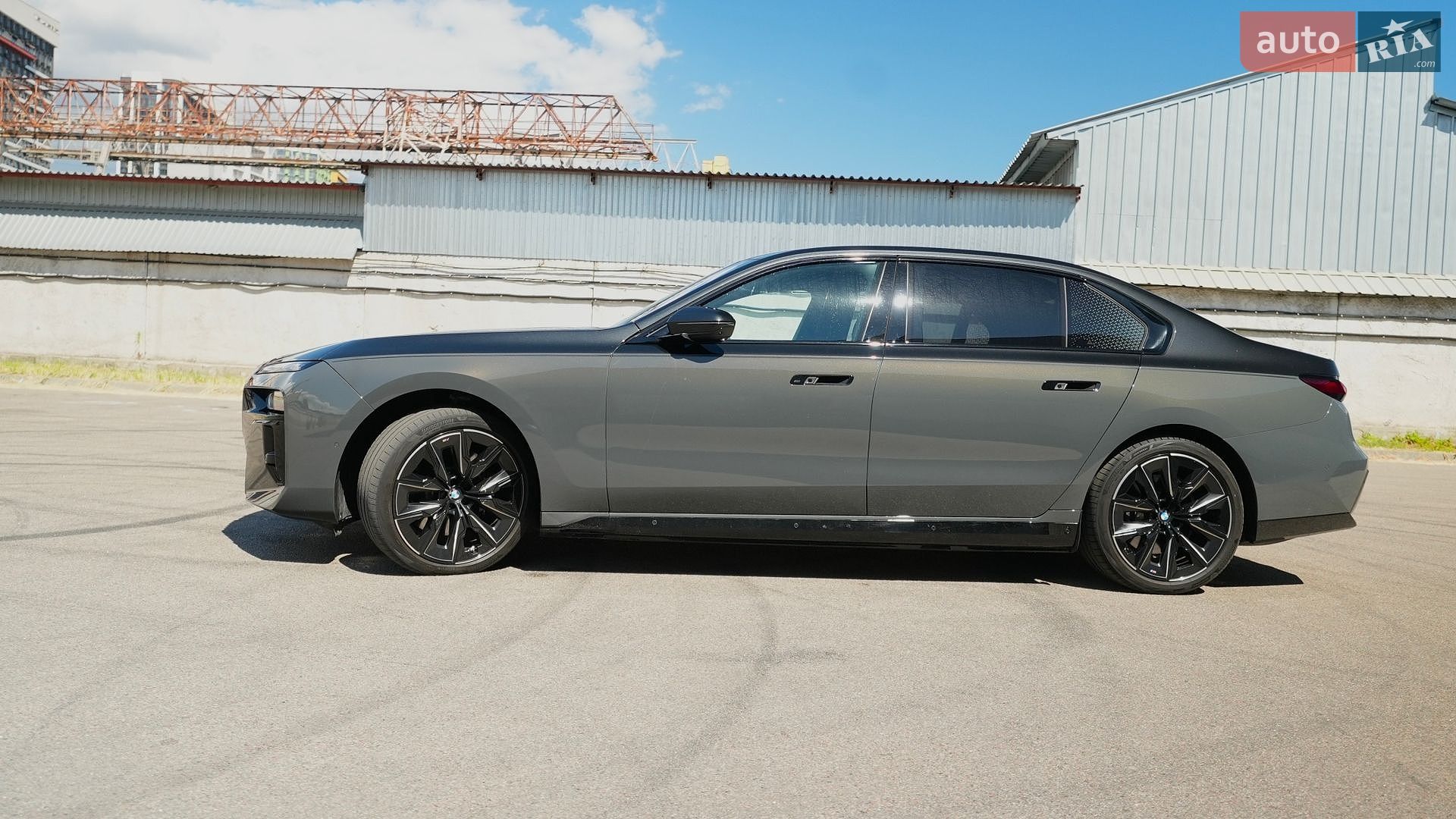 BMW I7 2023 VIN WBY51EJ010CM34424 фото оголошення 12 з 44