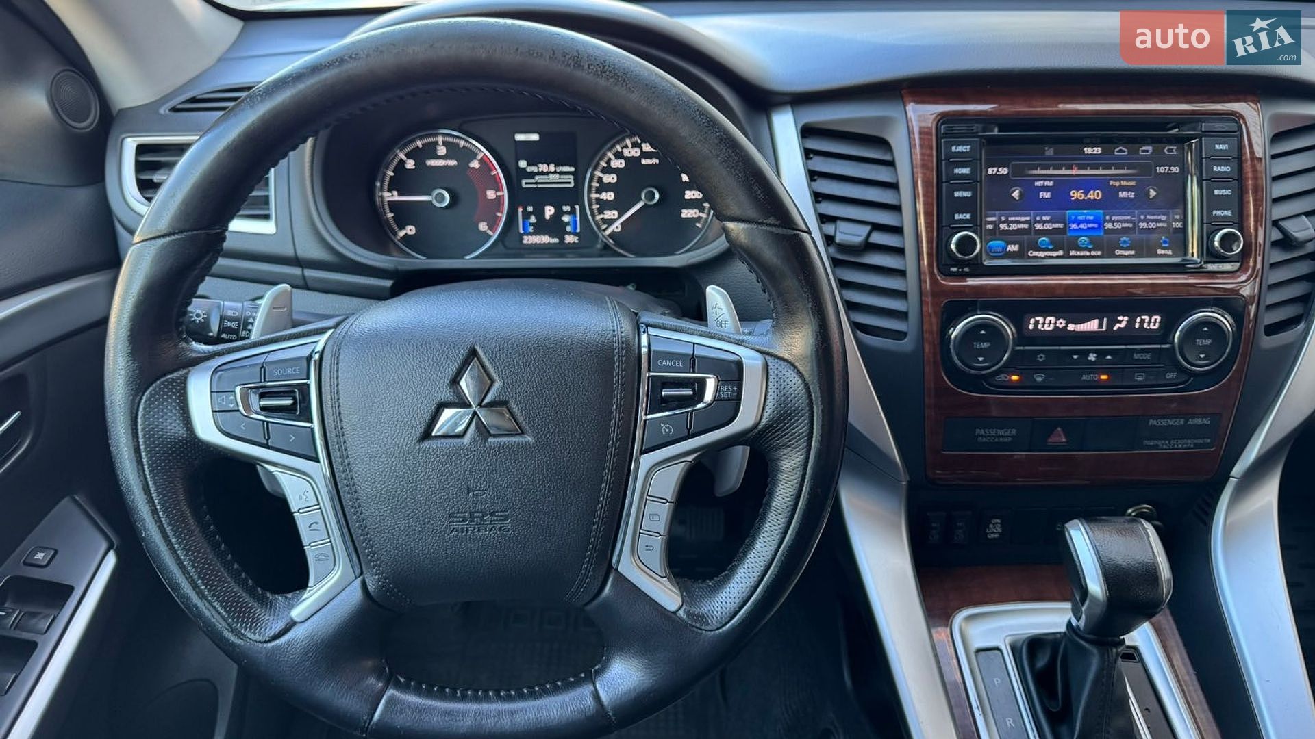 Mitsubishi Pajero Sport 2016 VIN MMCGUKS10GHZ00953 фото оголошення 9 з 18