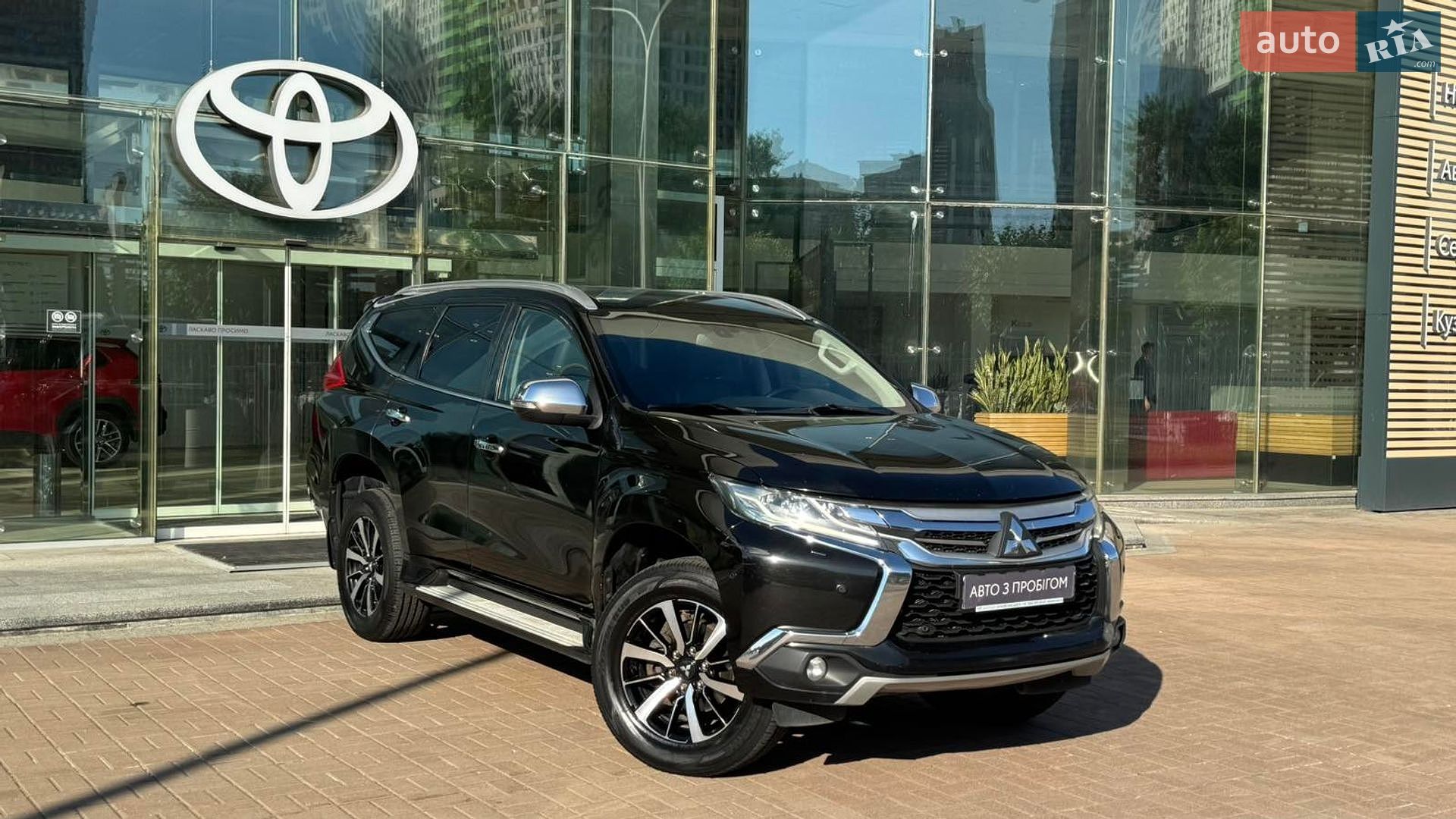 Mitsubishi Pajero Sport 2016 VIN MMCGUKS10GHZ00953 фото оголошення 18 з 18