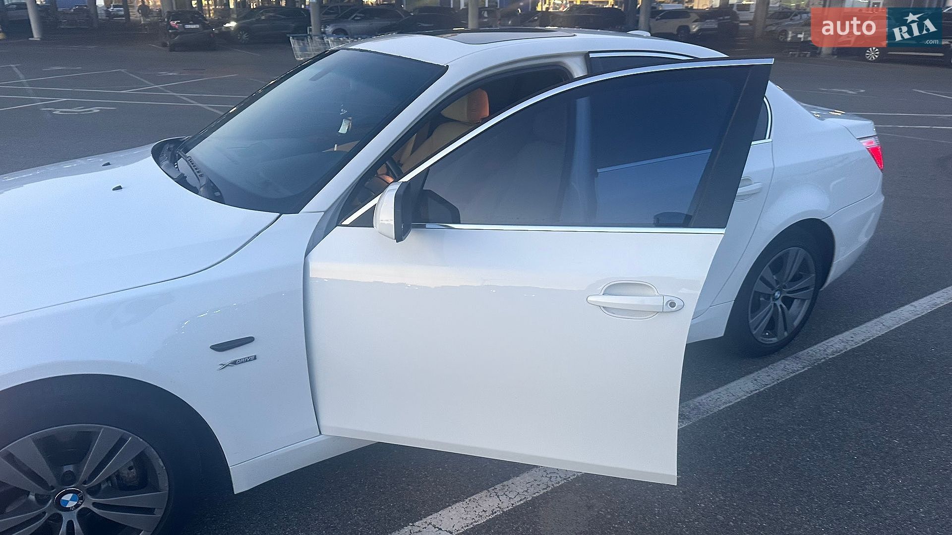 BMW 5 Series 2009 VIN WBANV1C53AC156728 фото оголошення 13 з 32