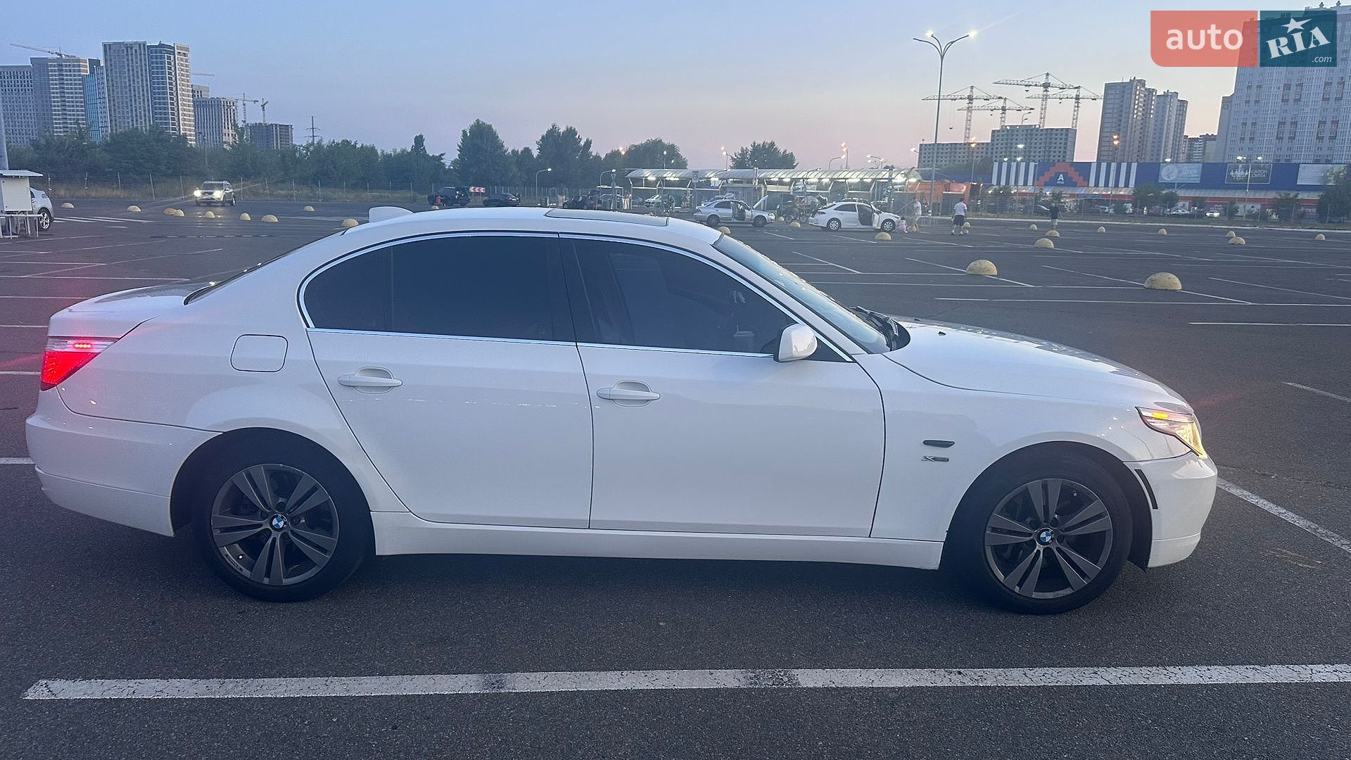 BMW 5 Series 2009 VIN WBANV1C53AC156728 фото оголошення 17 з 32