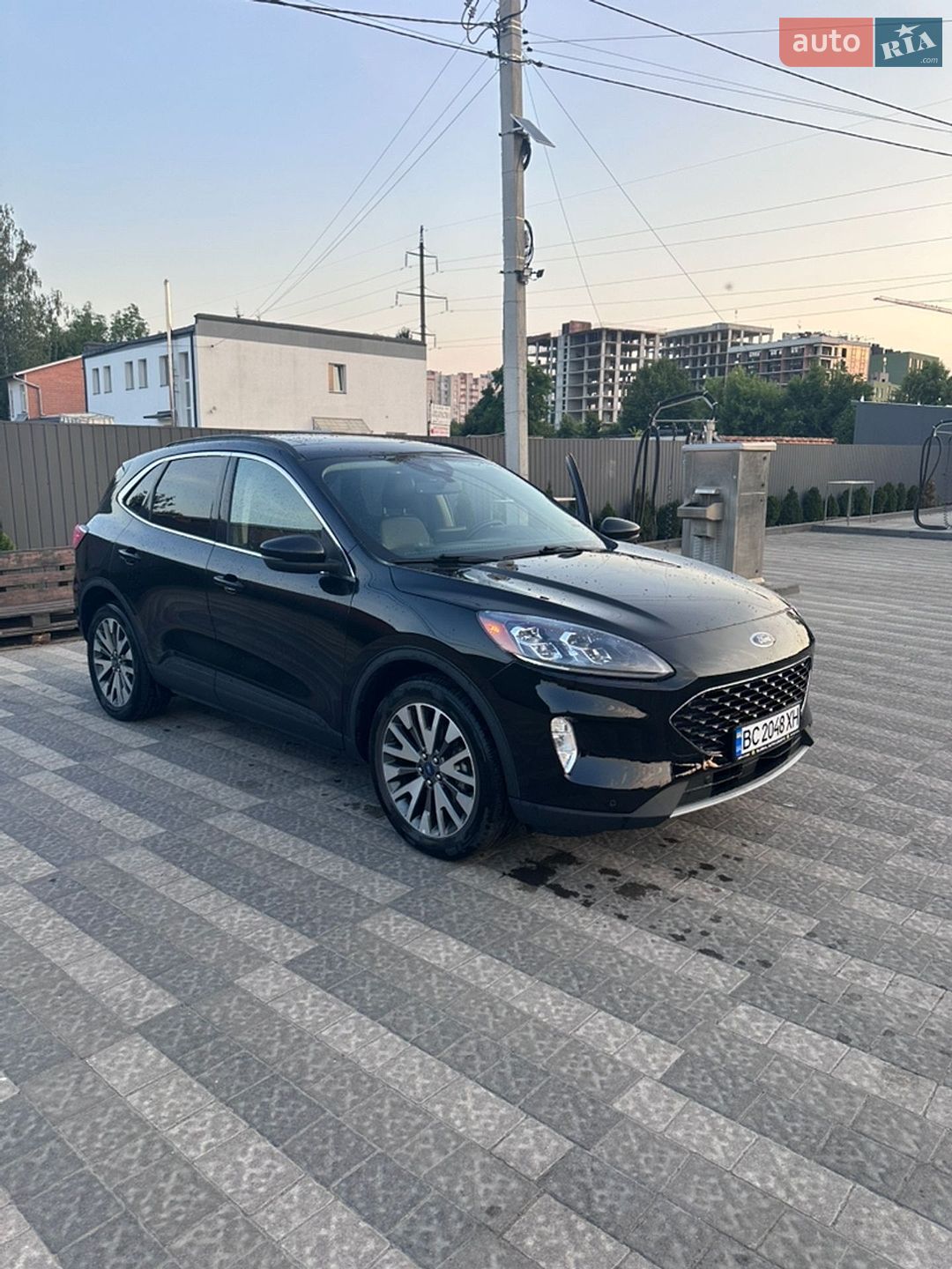 Ford Escape 2020 VIN 1FMCU9J98LUB15232 фото оголошення 7 з 14