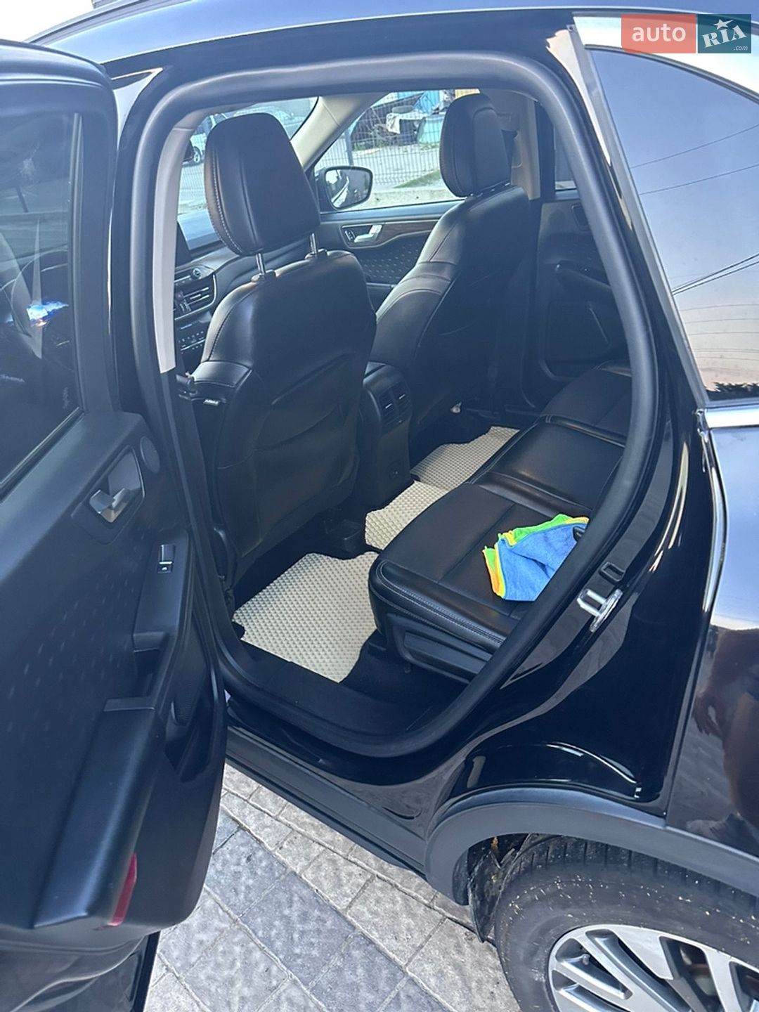 Ford Escape 2020 VIN 1FMCU9J98LUB15232 фото оголошення 9 з 14