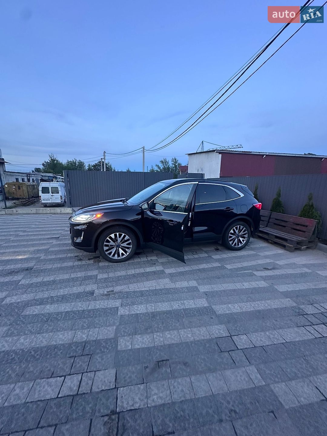 Ford Escape 2020 VIN 1FMCU9J98LUB15232 фото оголошення 11 з 14