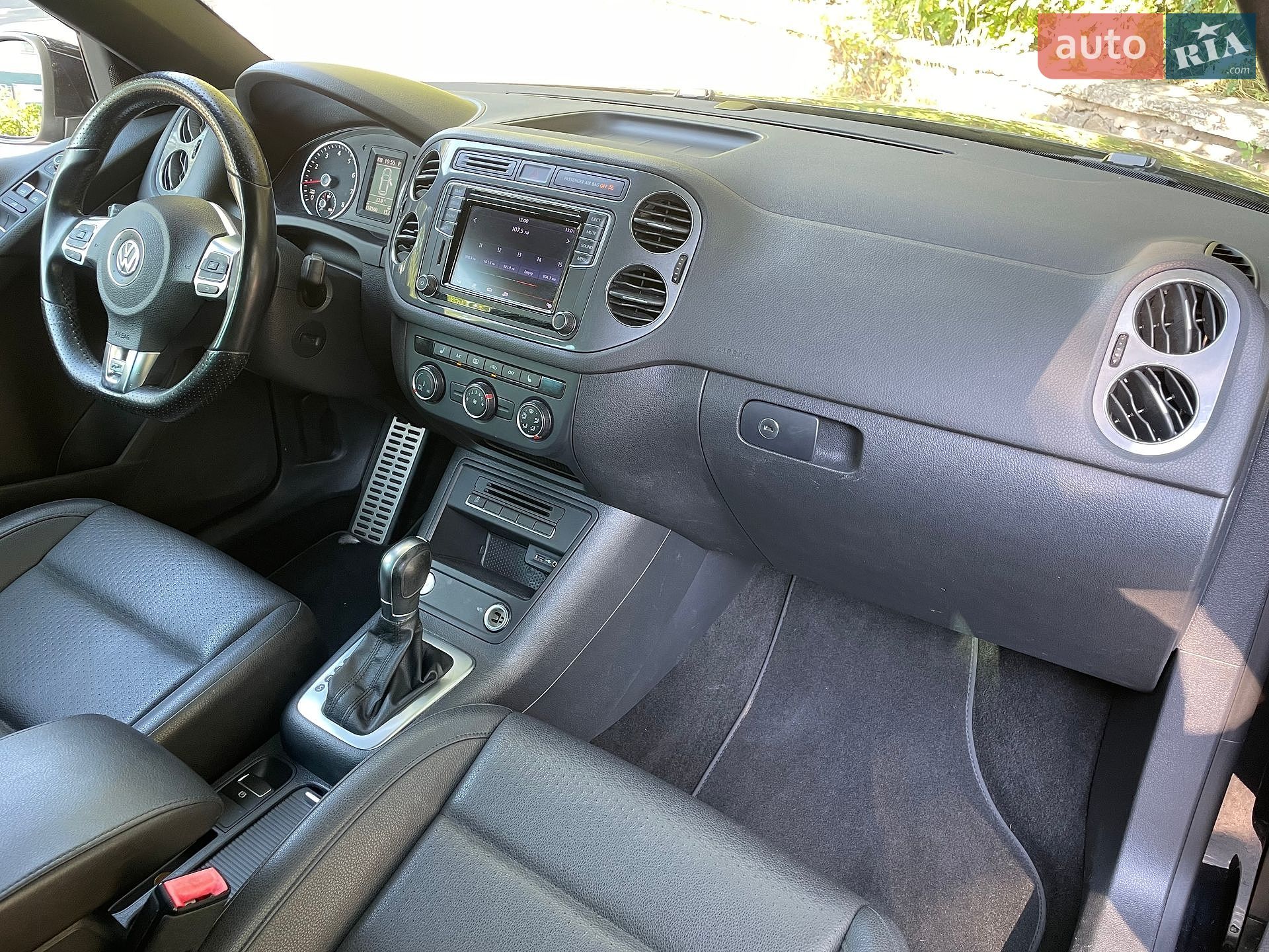 Volkswagen Tiguan 2016 VIN WVGAV7AX7GW089661 фото оголошення 10 з 22