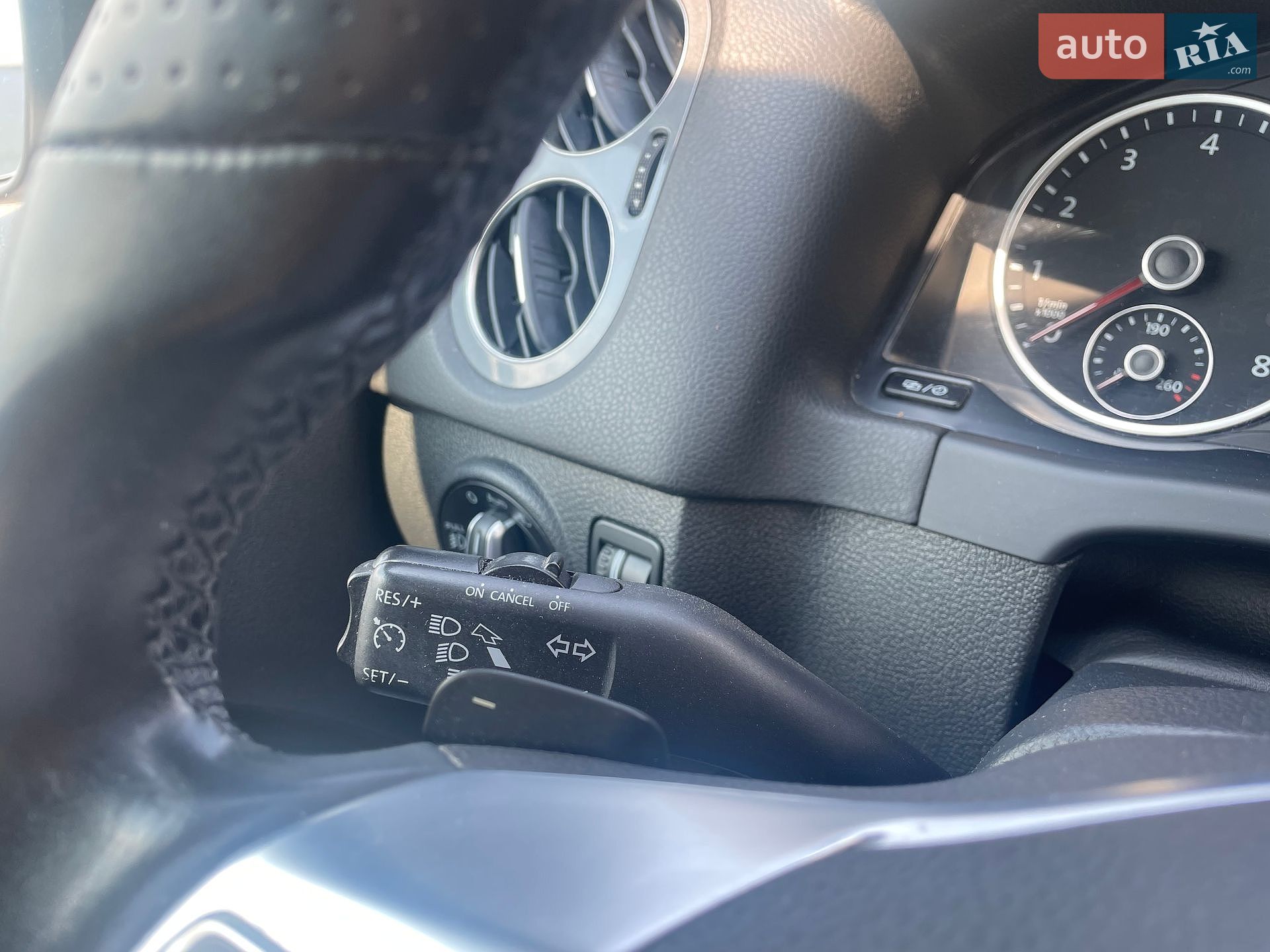 Volkswagen Tiguan 2016 VIN WVGAV7AX7GW089661 фото оголошення 20 з 22