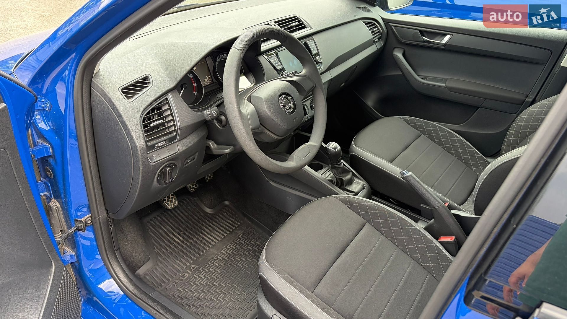 Skoda Fabia 2021 VIN TMBEP2NJ0MB500359 фото оголошення 5 з 13
