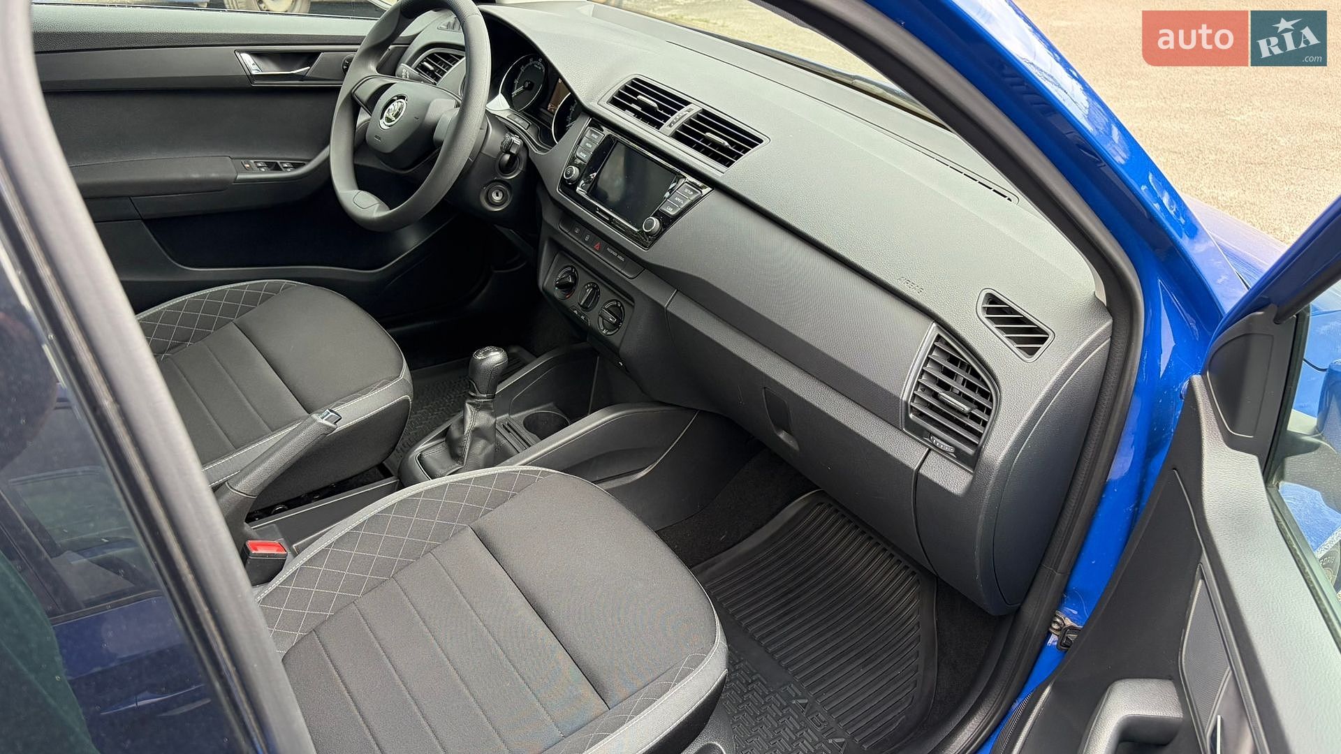 Skoda Fabia 2021 VIN TMBEP2NJ0MB500359 фото оголошення 10 з 13