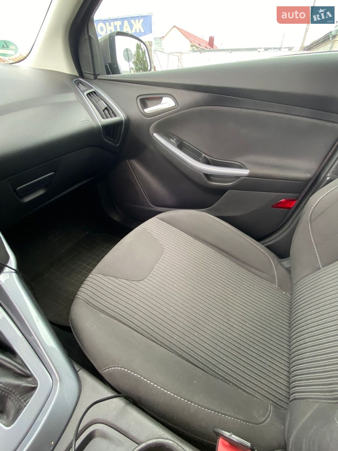 Ford Focus 2013 VIN WF0LXXGCBLDU83532 фото оголошення 10 з 19
