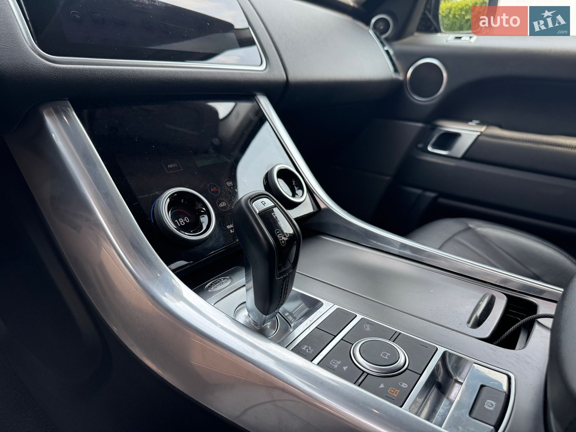 Land Rover Range Rover Sport 2019 VIN SALWA2BK4KA874097 фото оголошення 16 з 28