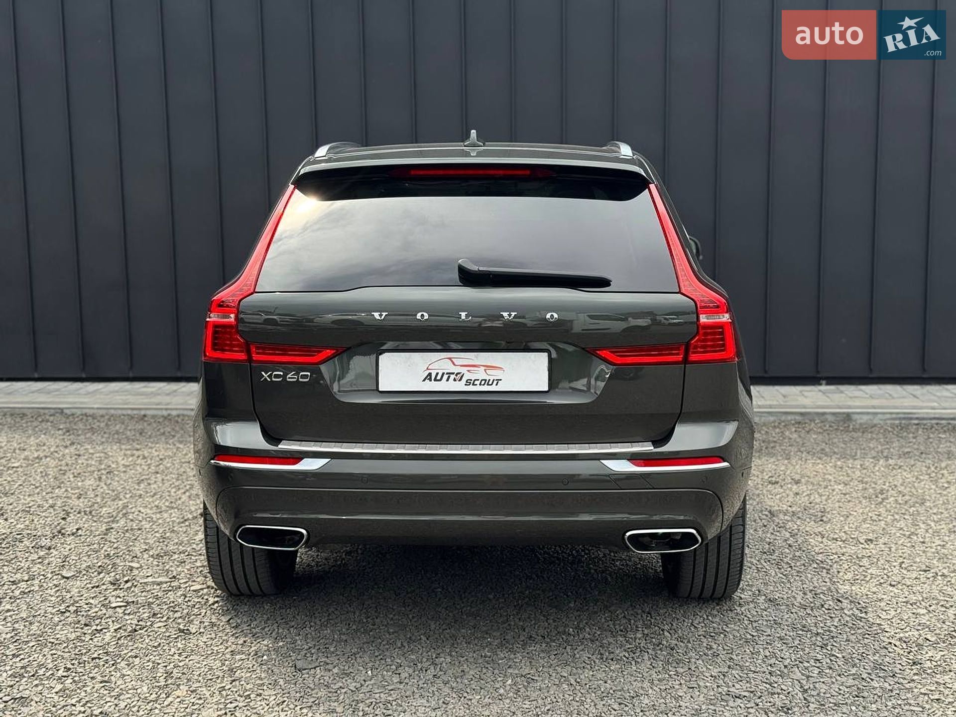 Volvo XC60 2018 VIN YV1UZ68UCJ1081133 фото оголошення 6 з 52