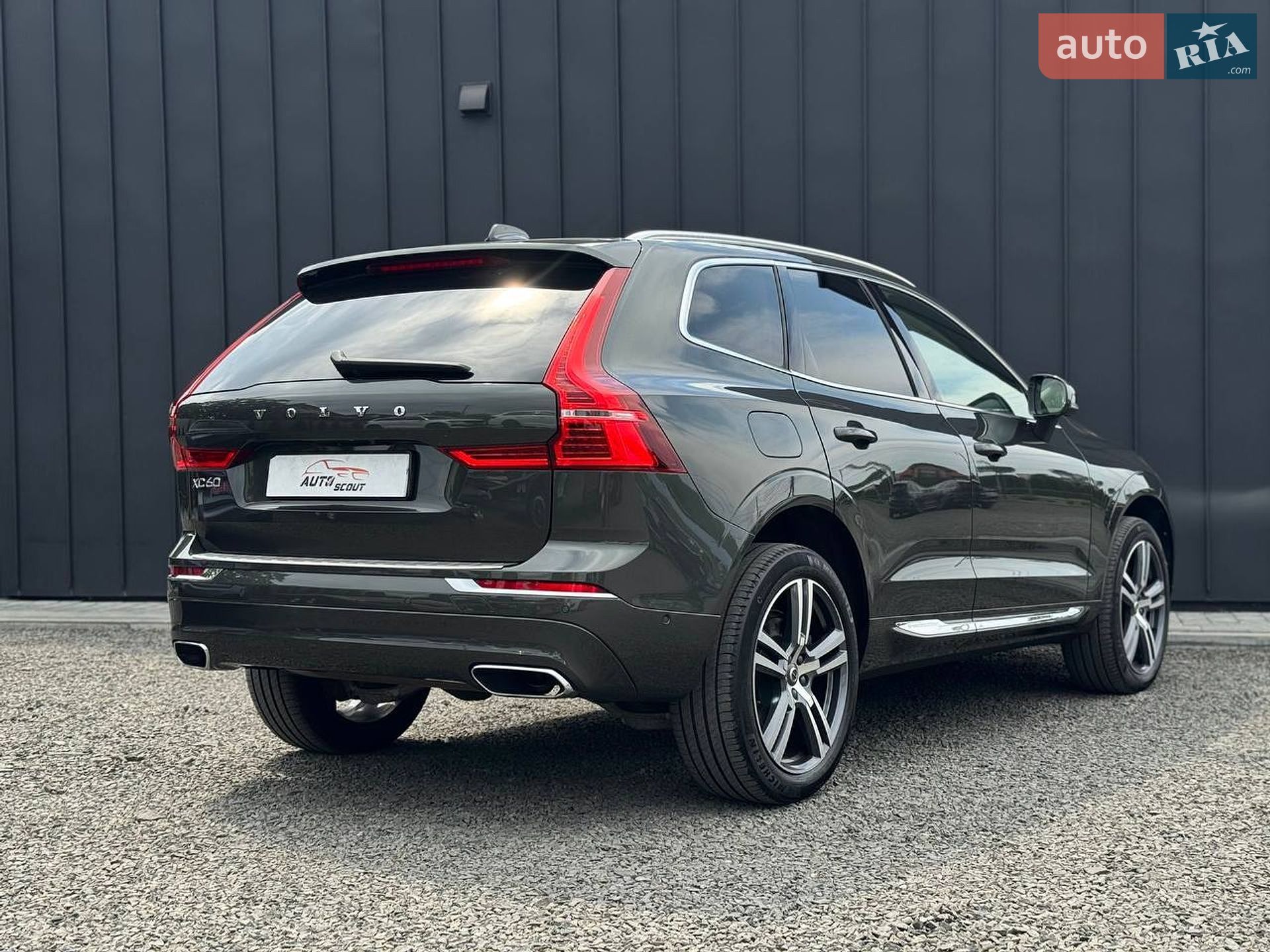 Volvo XC60 2018 VIN YV1UZ68UCJ1081133 фото оголошення 5 з 52