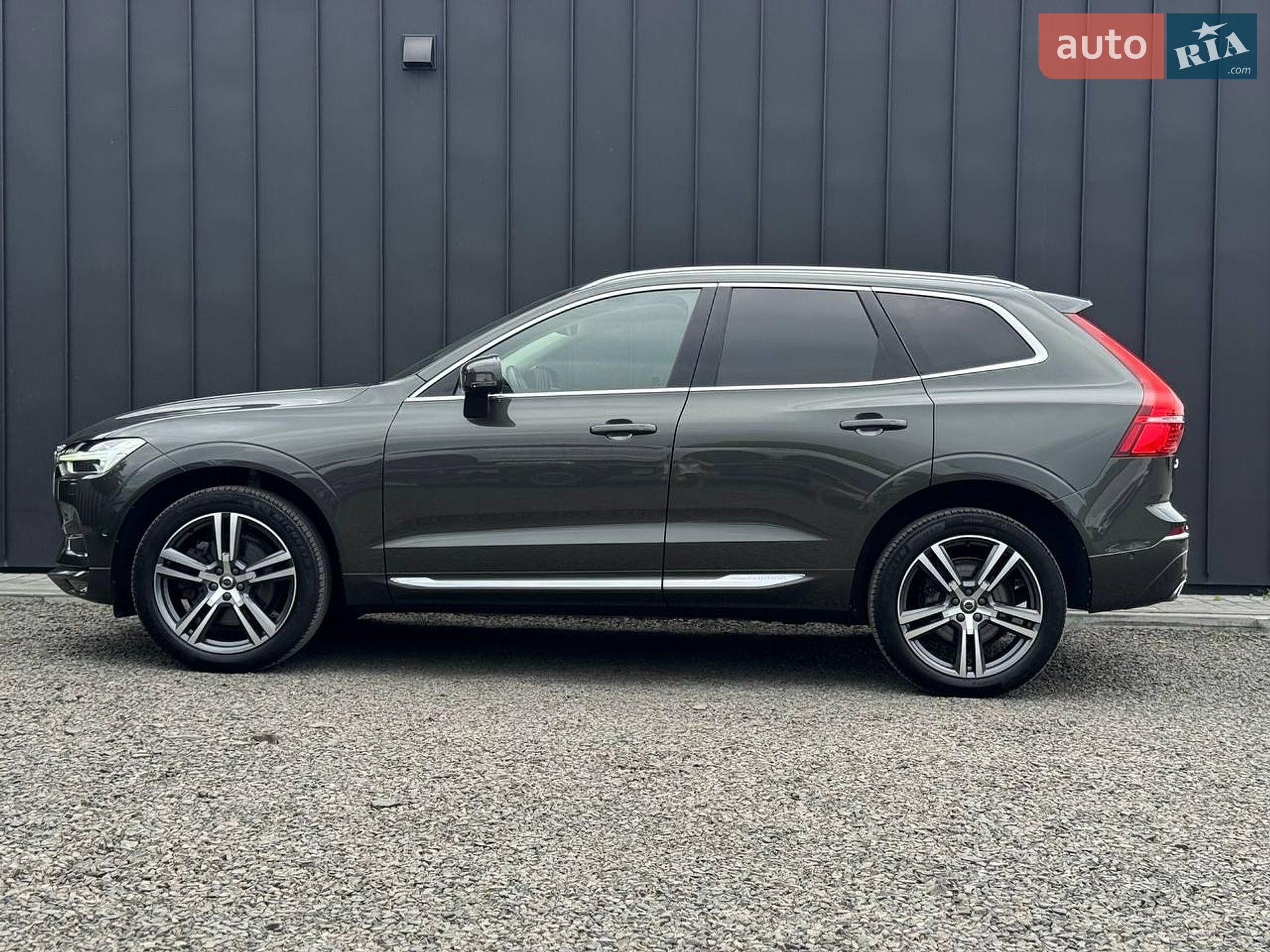 Volvo XC60 2018 VIN YV1UZ68UCJ1081133 фото оголошення 8 з 52