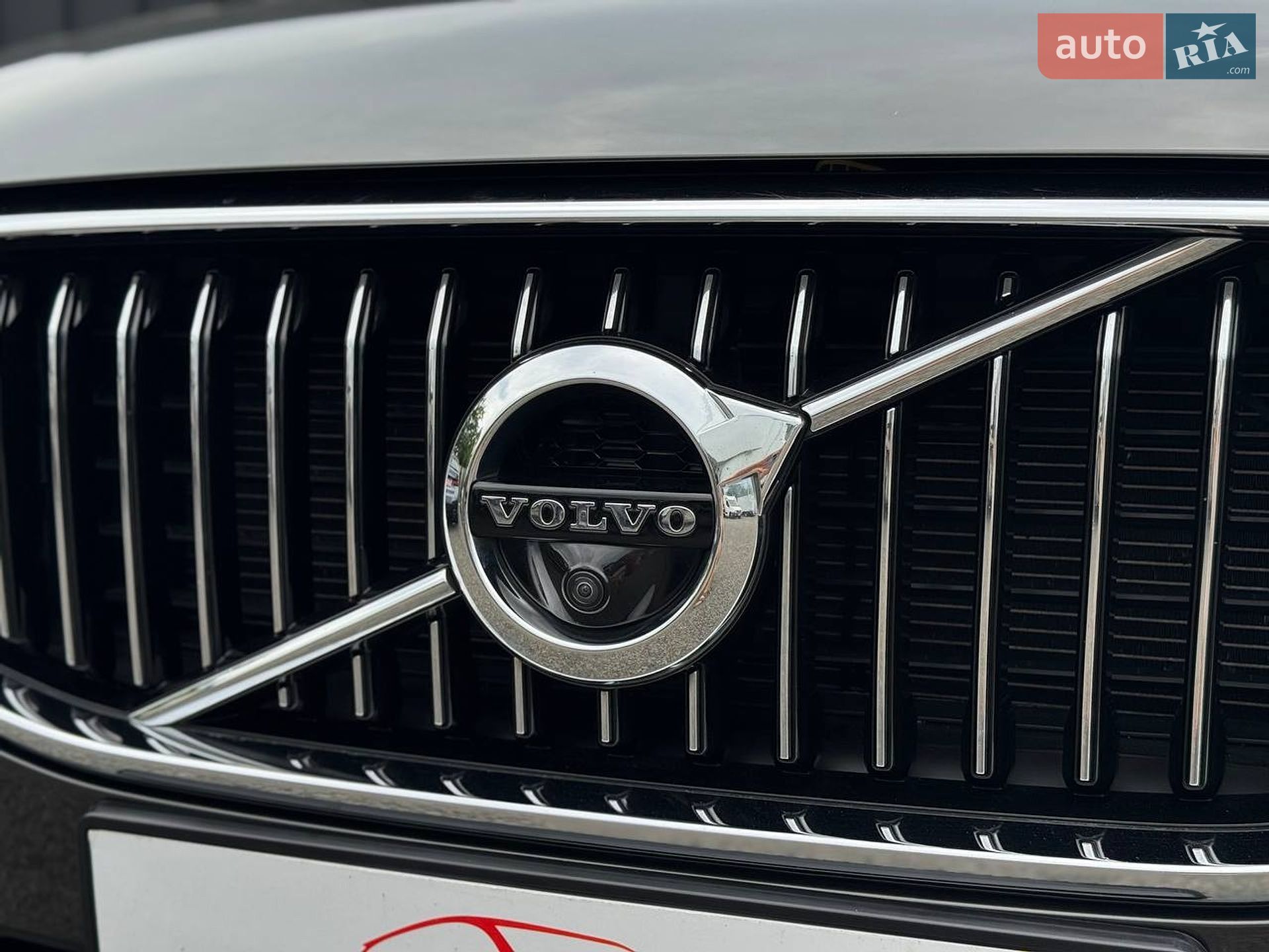 Volvo XC60 2018 VIN YV1UZ68UCJ1081133 фото оголошення 11 з 52