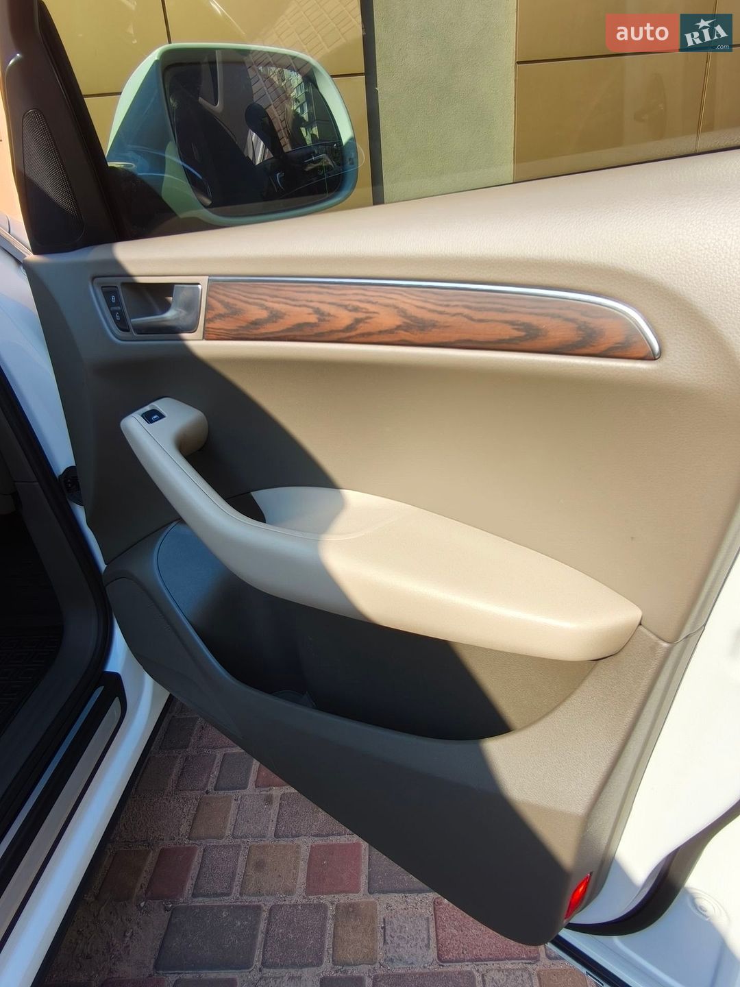 Audi Q5 2009 VIN WA1LKAFP6AA040381 фото оголошення 9 з 42