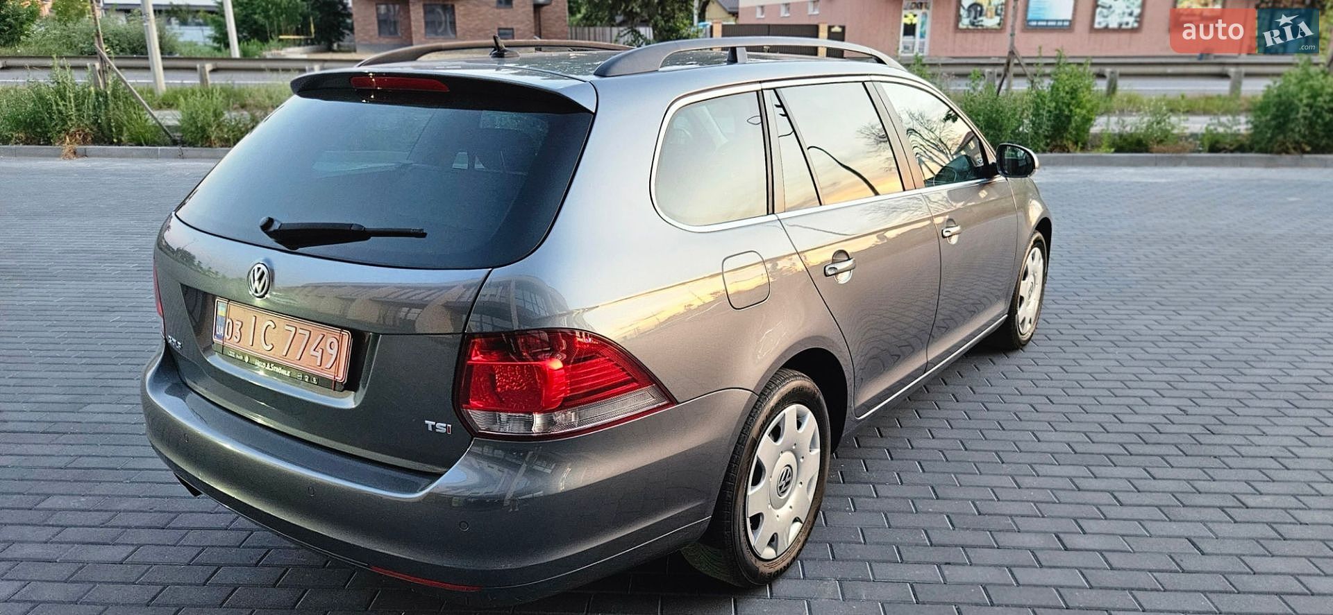 Volkswagen Golf 2010 VIN WVWZZZ1KZAM683738 фото оголошення 2 з 116