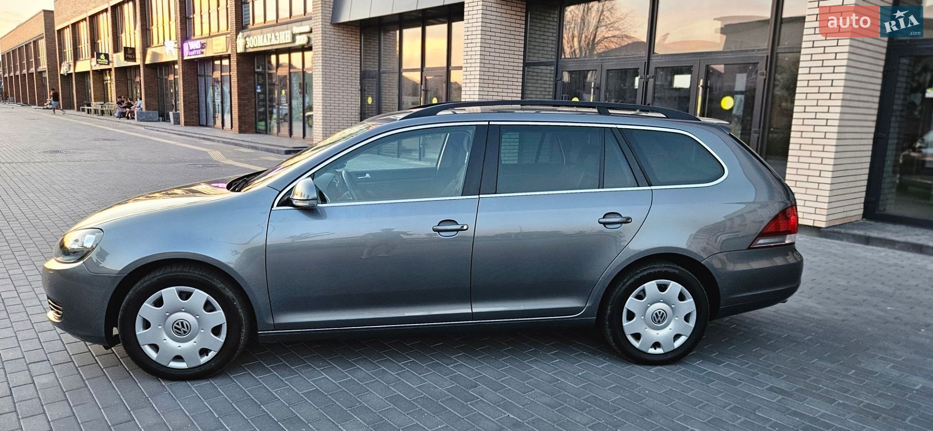 Volkswagen Golf 2010 VIN WVWZZZ1KZAM683738 фото оголошення 35 з 116