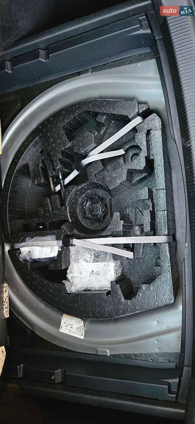Volkswagen Golf 2010 VIN WVWZZZ1KZAM683738 фото оголошення 76 з 116