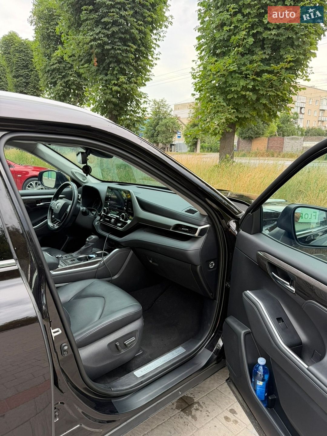 Toyota Highlander 2020 VIN 5TDLZ3BH00S032015 фото оголошення 10 з 24