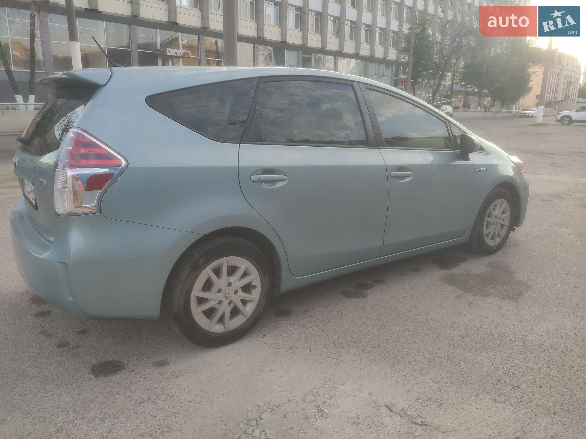 Toyota Prius v 2014 VIN JTDZN3EU7FJ019556 фото оголошення 3 з 16