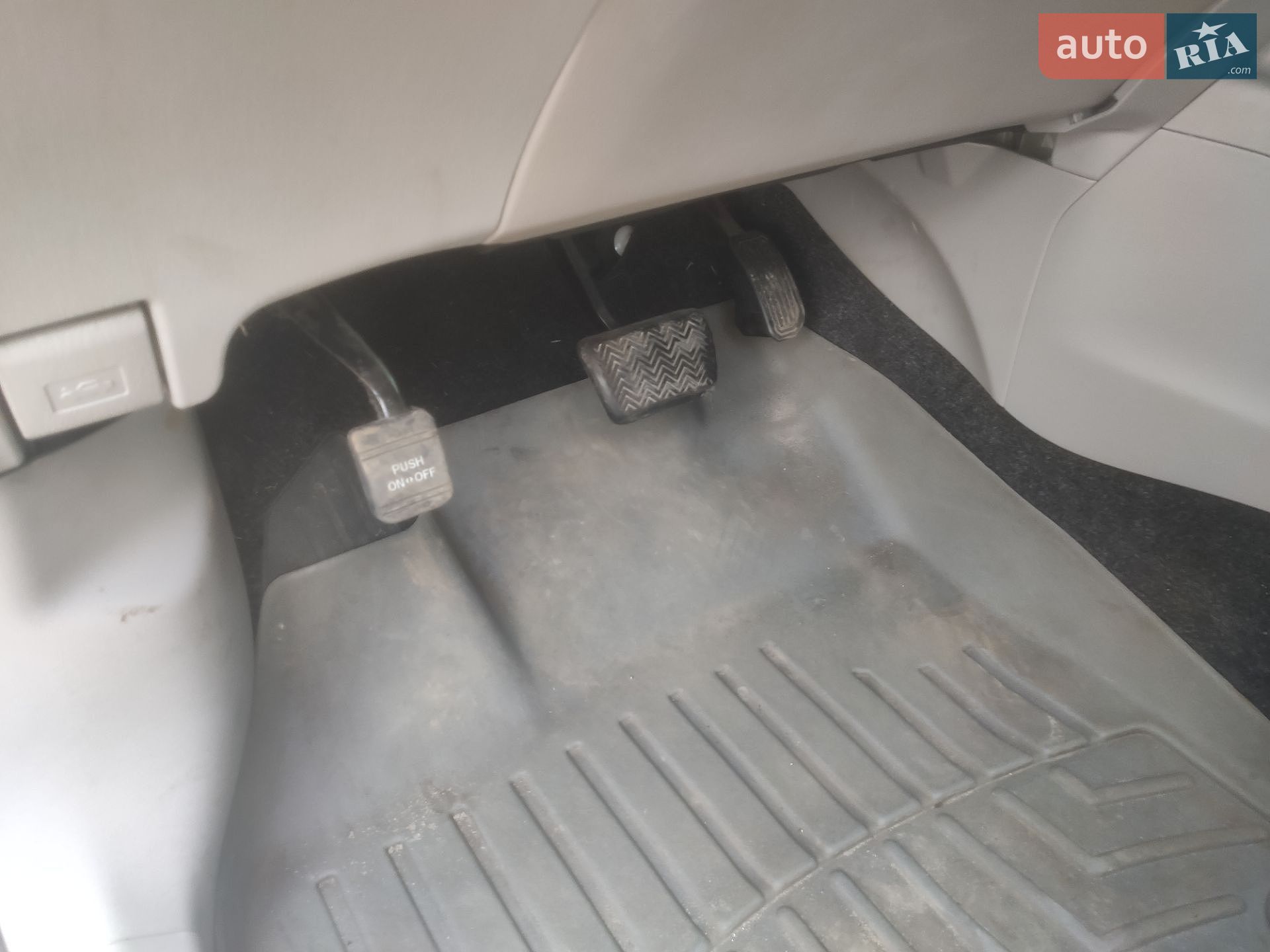 Toyota Prius v 2014 VIN JTDZN3EU7FJ019556 фото оголошення 13 з 16