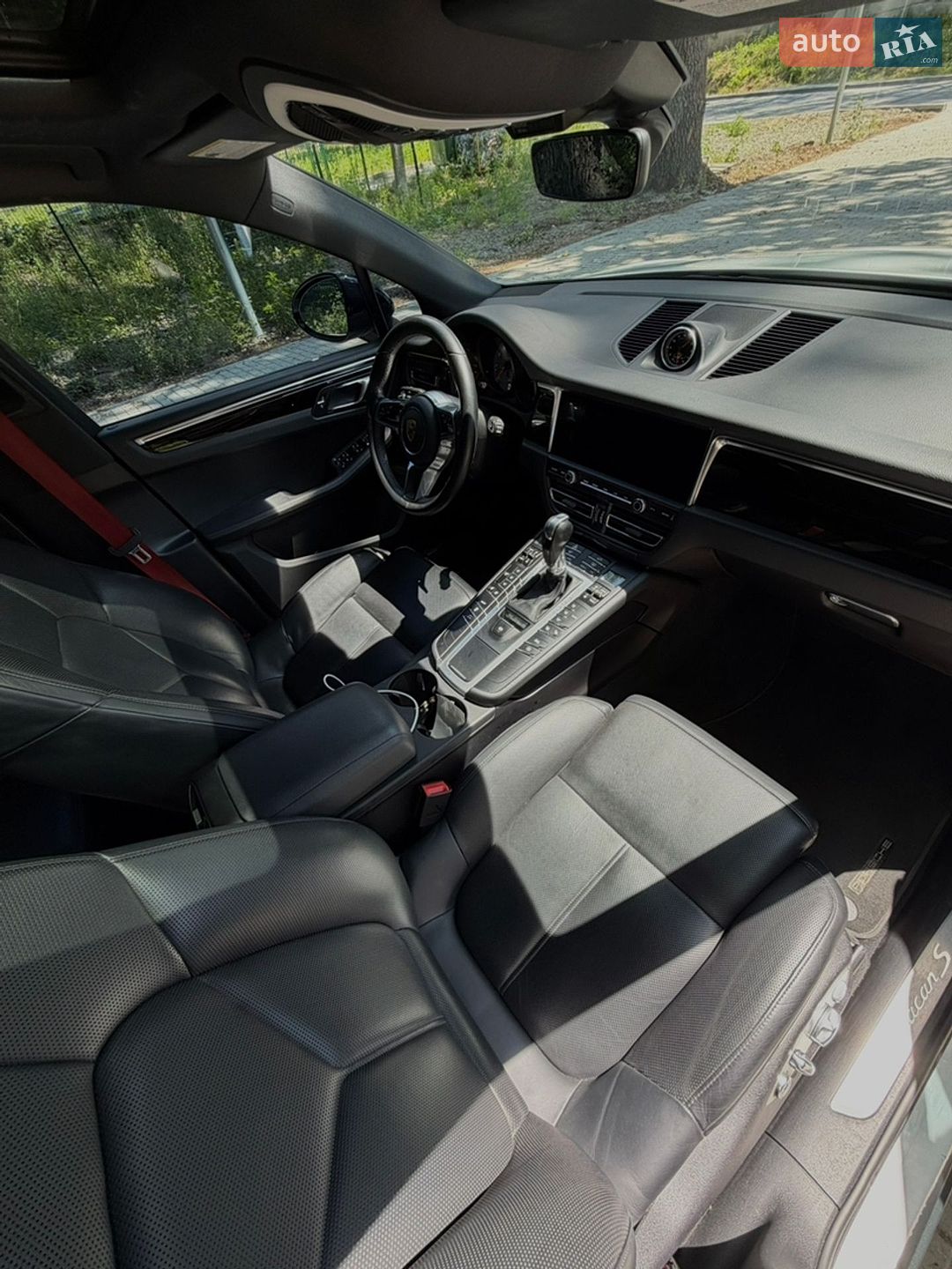 Porsche Macan 2019 VIN WP1AB2A5XLLB34438 фото оголошення 32 з 41
