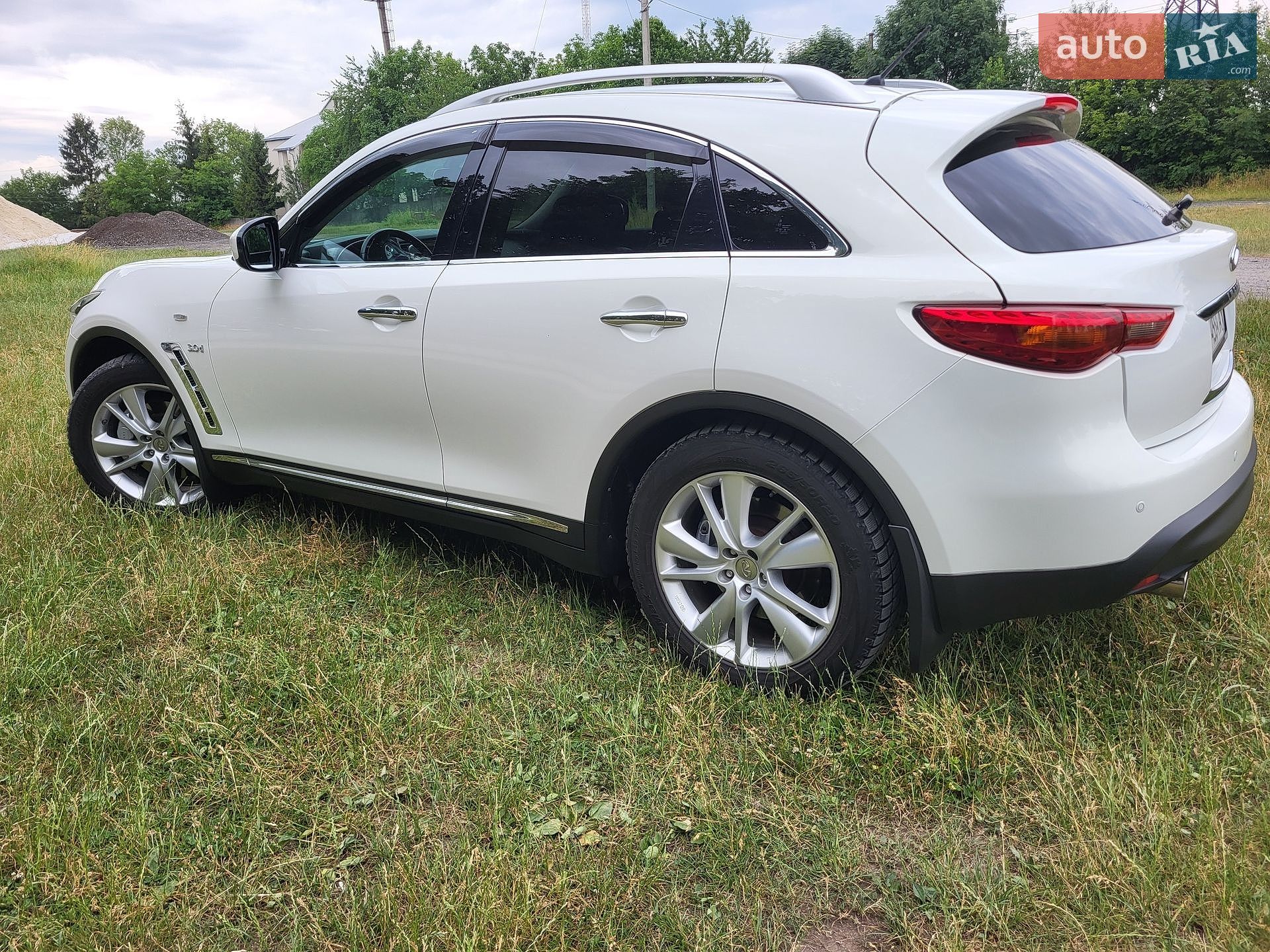 Infiniti QX70 2015 VIN JN1TDNS51U0571779 фото оголошення 5 з 12