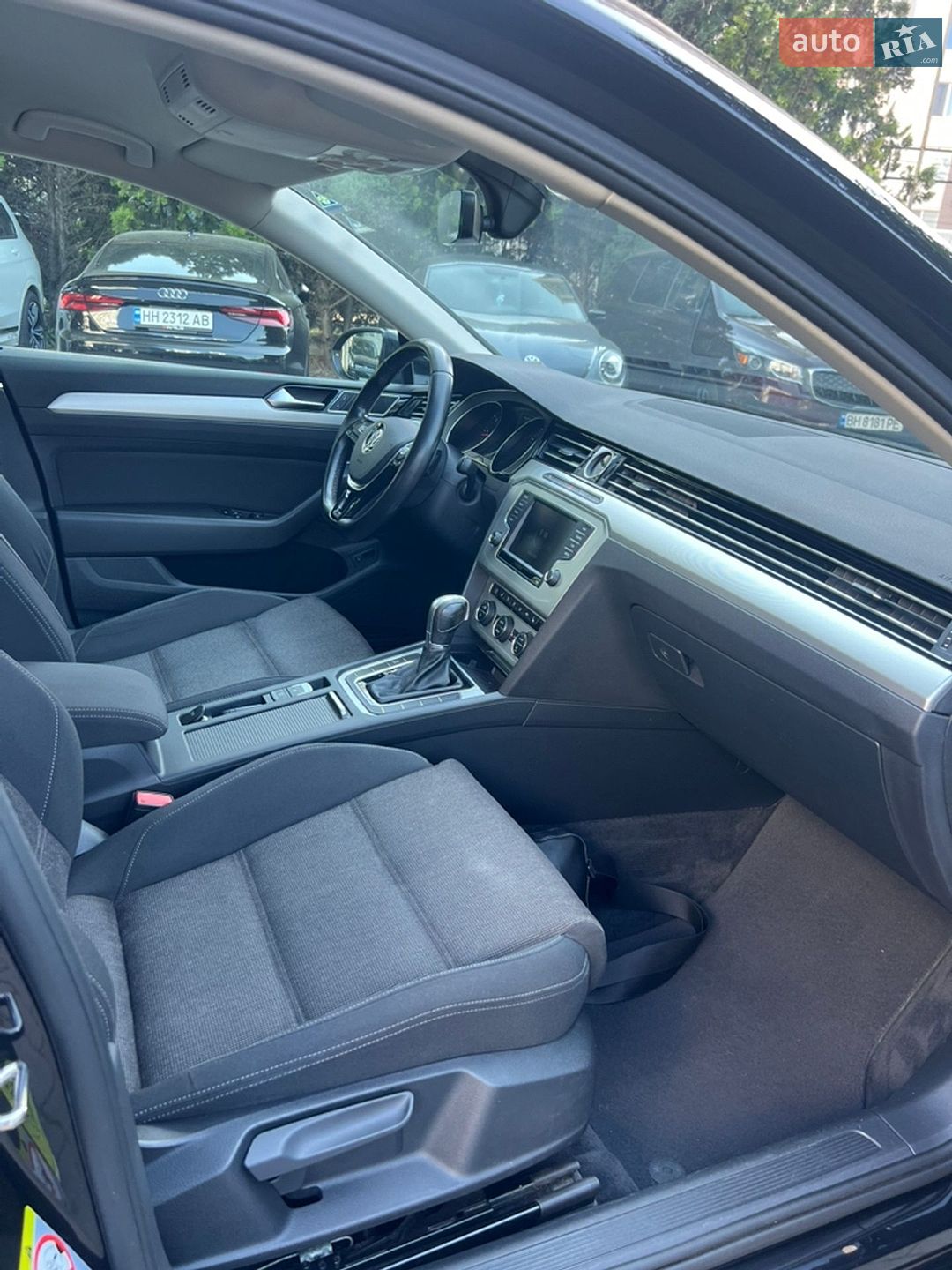 Volkswagen Passat 2017 VIN WVWZZZ3CZHP030229 фото оголошення 15 з 26
