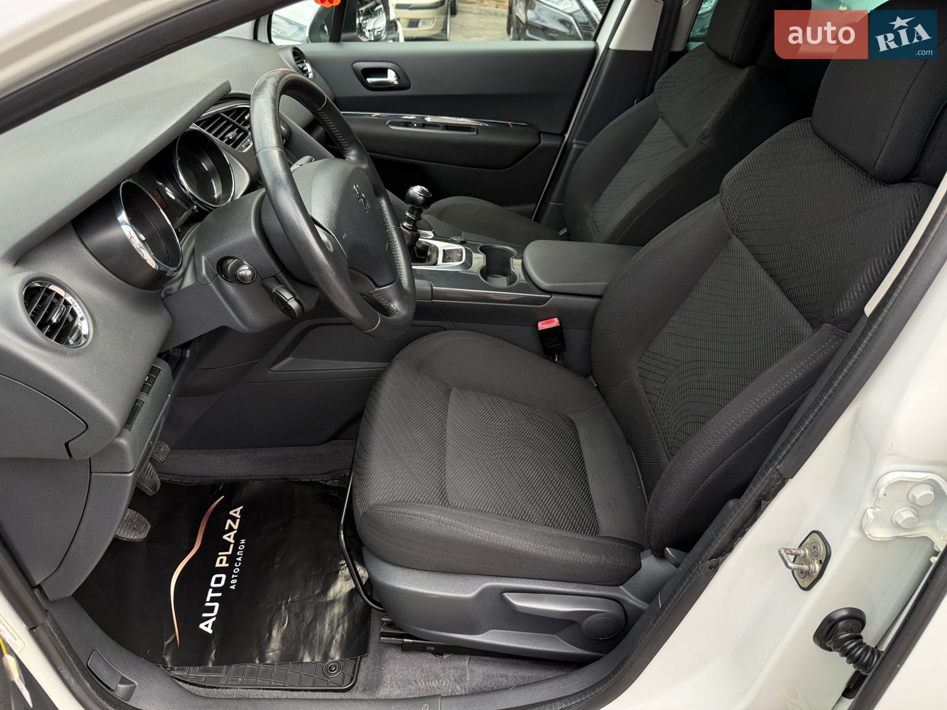 Peugeot 3008 2011 VIN VF30URHE8BS210948 фото оголошення 23 з 40