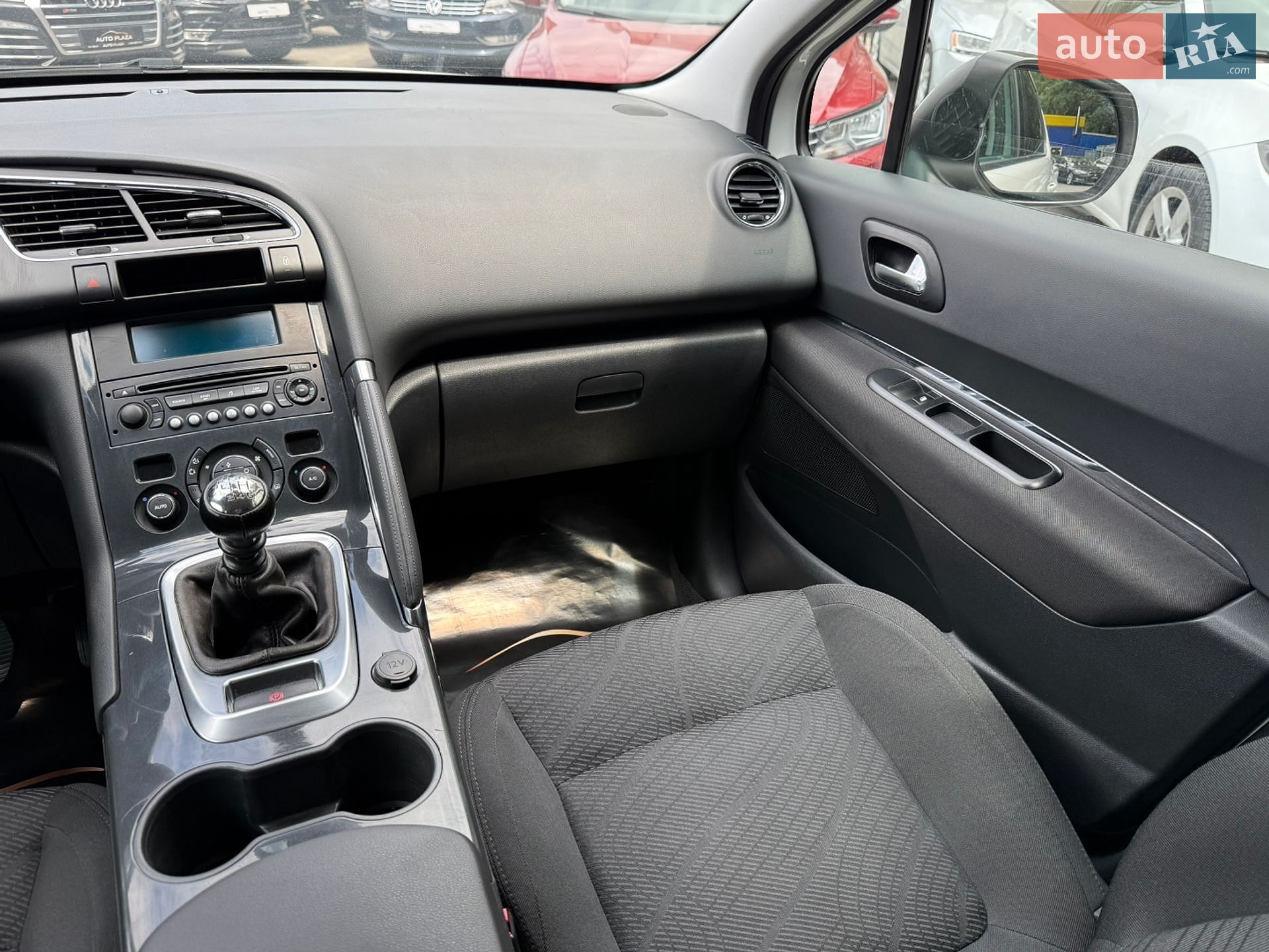 Peugeot 3008 2011 VIN VF30URHE8BS210948 фото оголошення 30 з 40