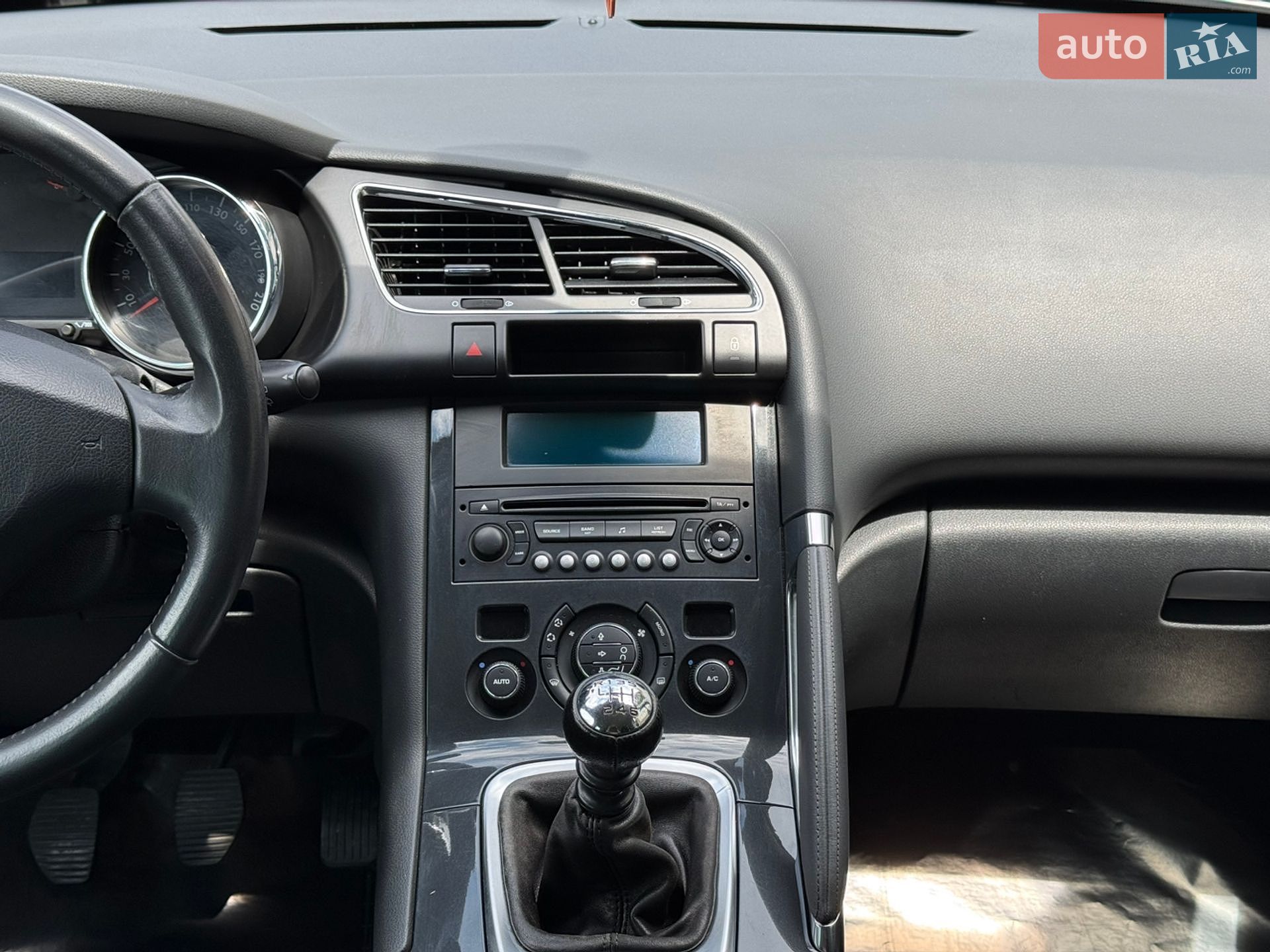 Peugeot 3008 2011 VIN VF30URHE8BS210948 фото оголошення 33 з 40