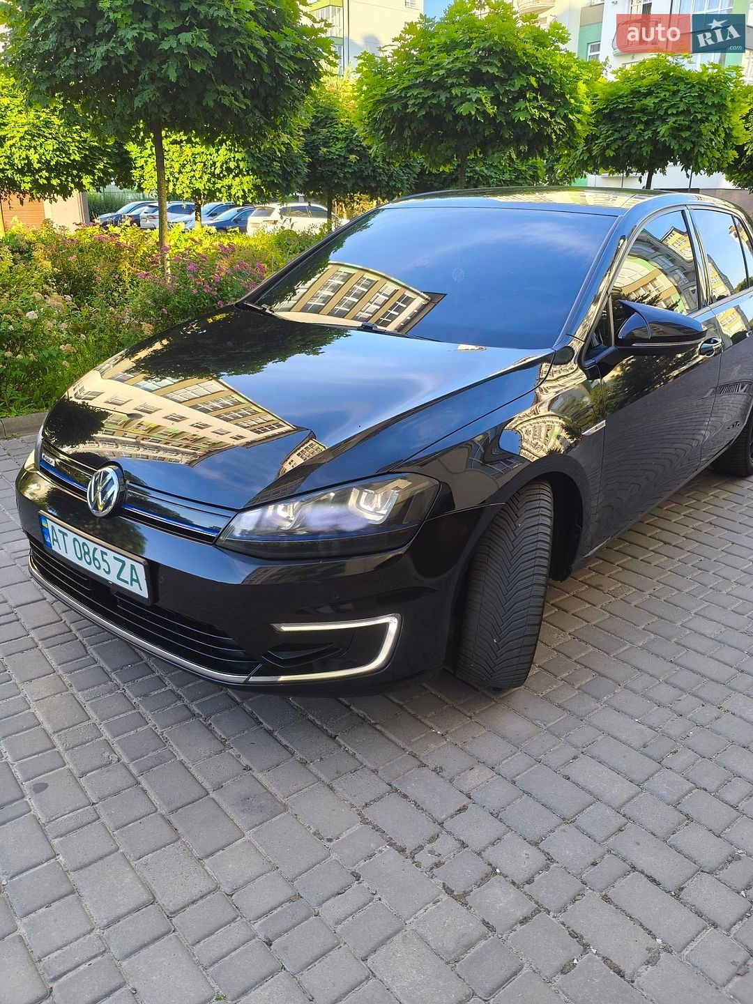 Volkswagen e-Golf 2014 VIN WVWZZZAUZFW900779 фото оголошення 2 з 25