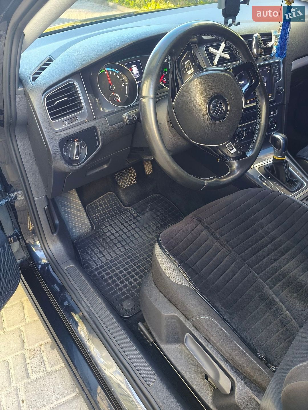 Volkswagen e-Golf 2014 VIN WVWZZZAUZFW900779 фото оголошення 13 з 25