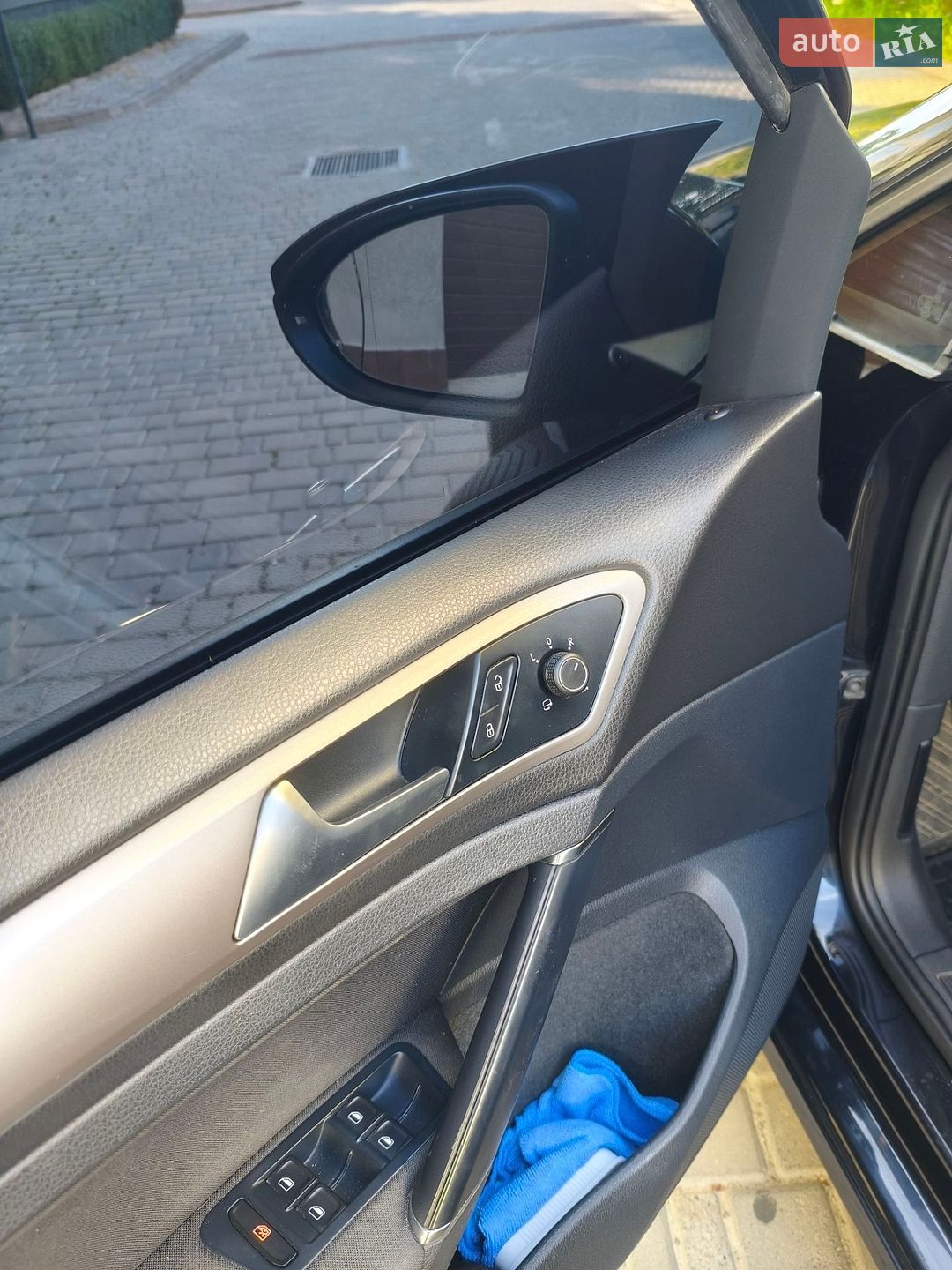 Volkswagen e-Golf 2014 VIN WVWZZZAUZFW900779 фото оголошення 14 з 25