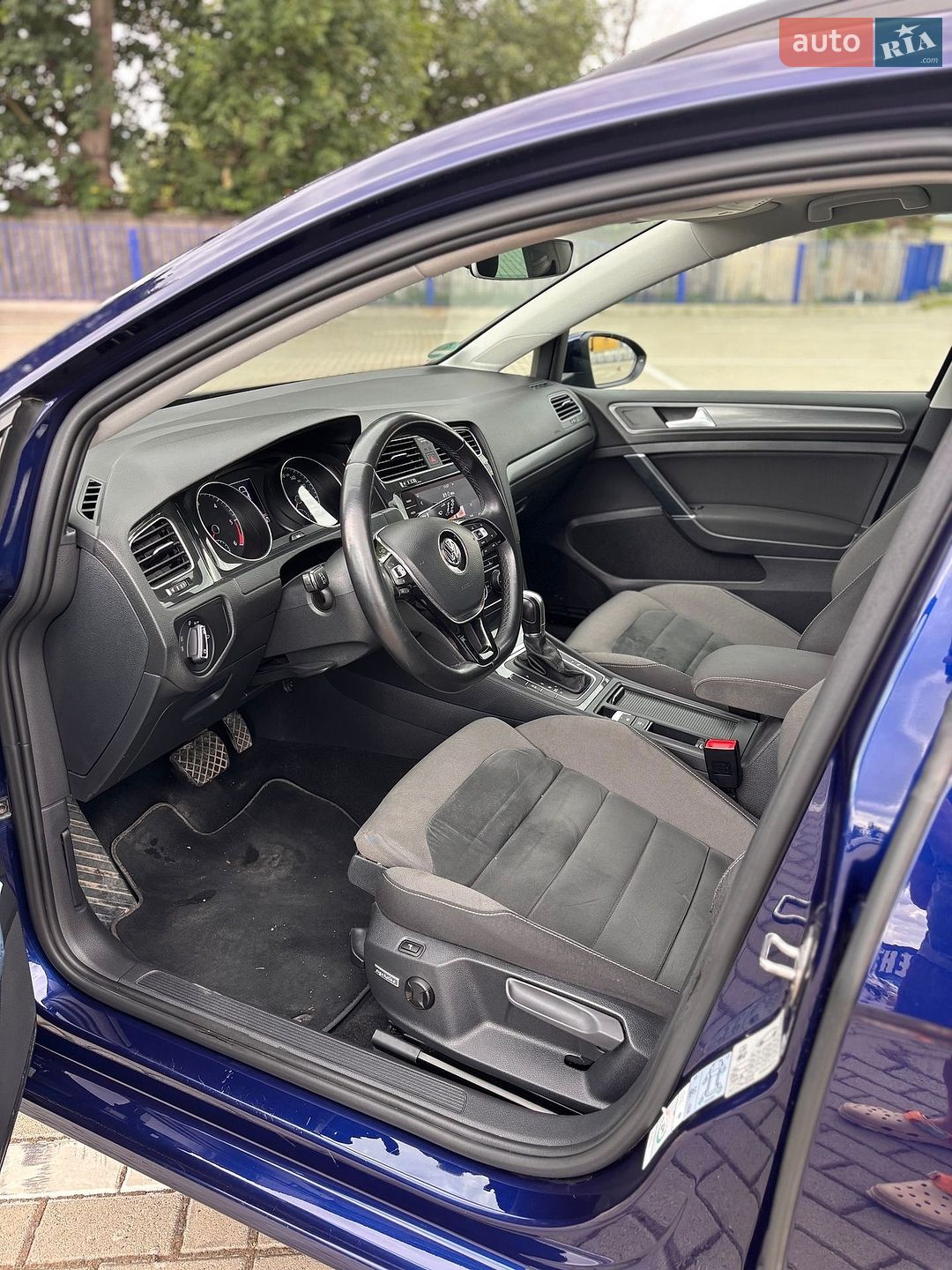 Volkswagen Golf 2019 VIN WVWZZZAUZKP540990 фото оголошення 26 з 32