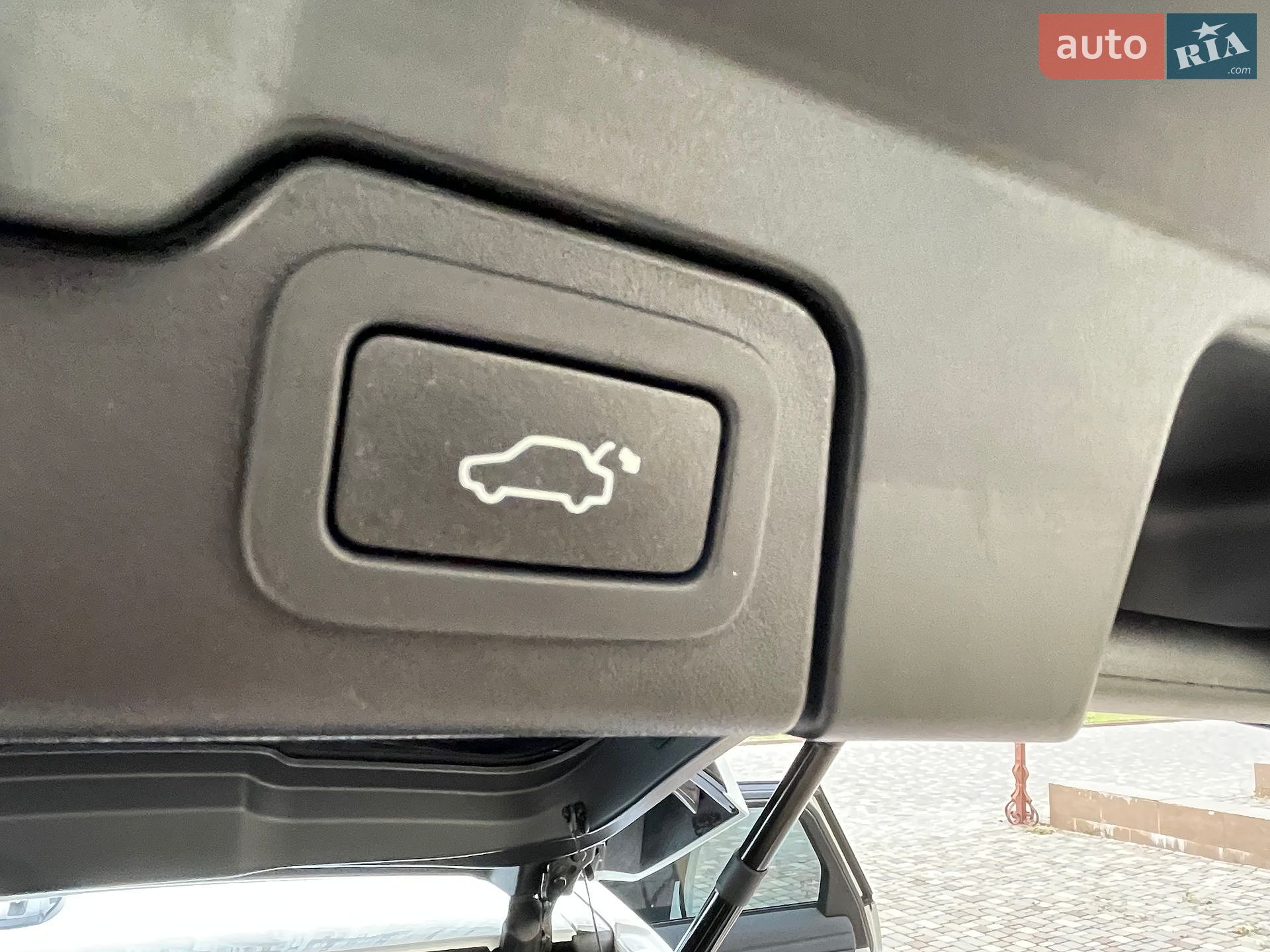 Land Rover Range Rover Evoque 2016 VIN SALVA2BC9GH163319 фото оголошення 13 з 37