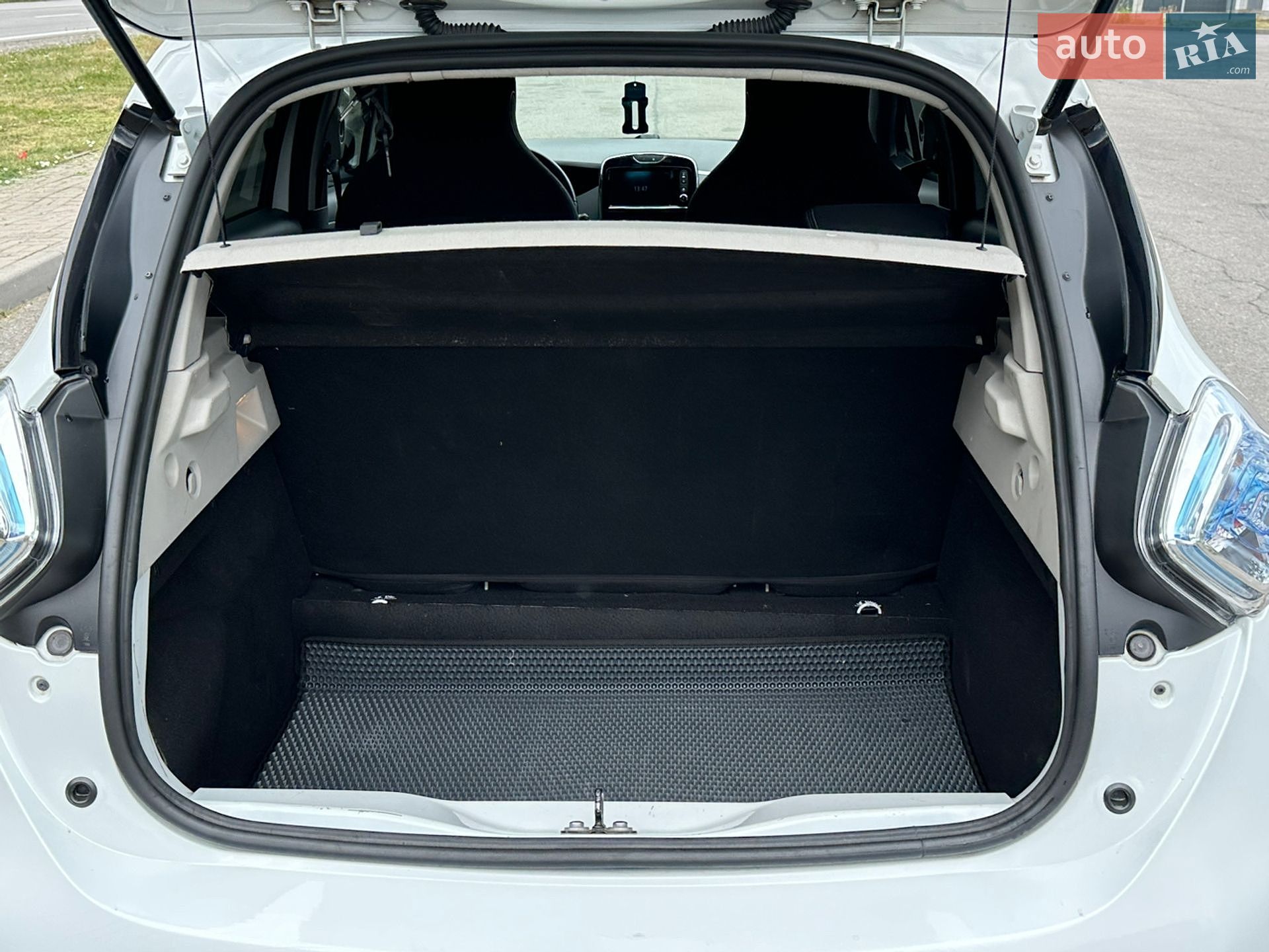 Renault Zoe 2018 VIN VF1AG000161349878 фото оголошення 14 з 18