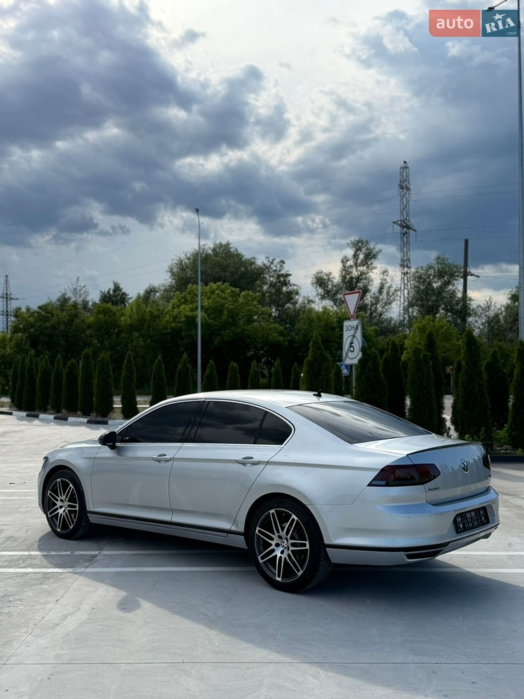 Volkswagen Passat 2015 VIN WVWZZZ3CZFE505501 фото оголошення 11 з 27