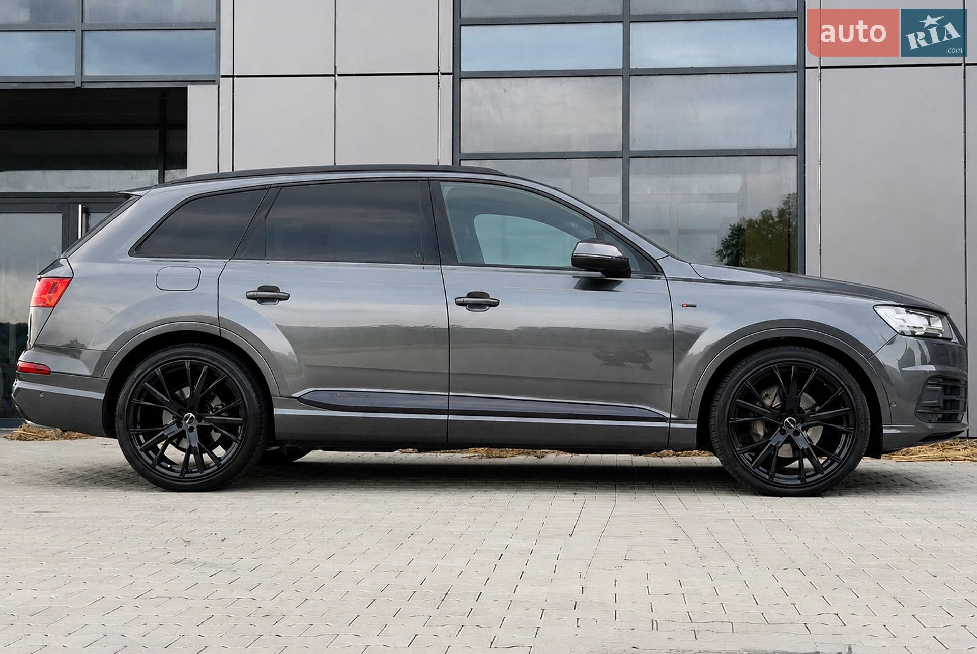 Audi Q7 2017 VIN WAUZZZ4M1HD053127 фото оголошення 5 з 78