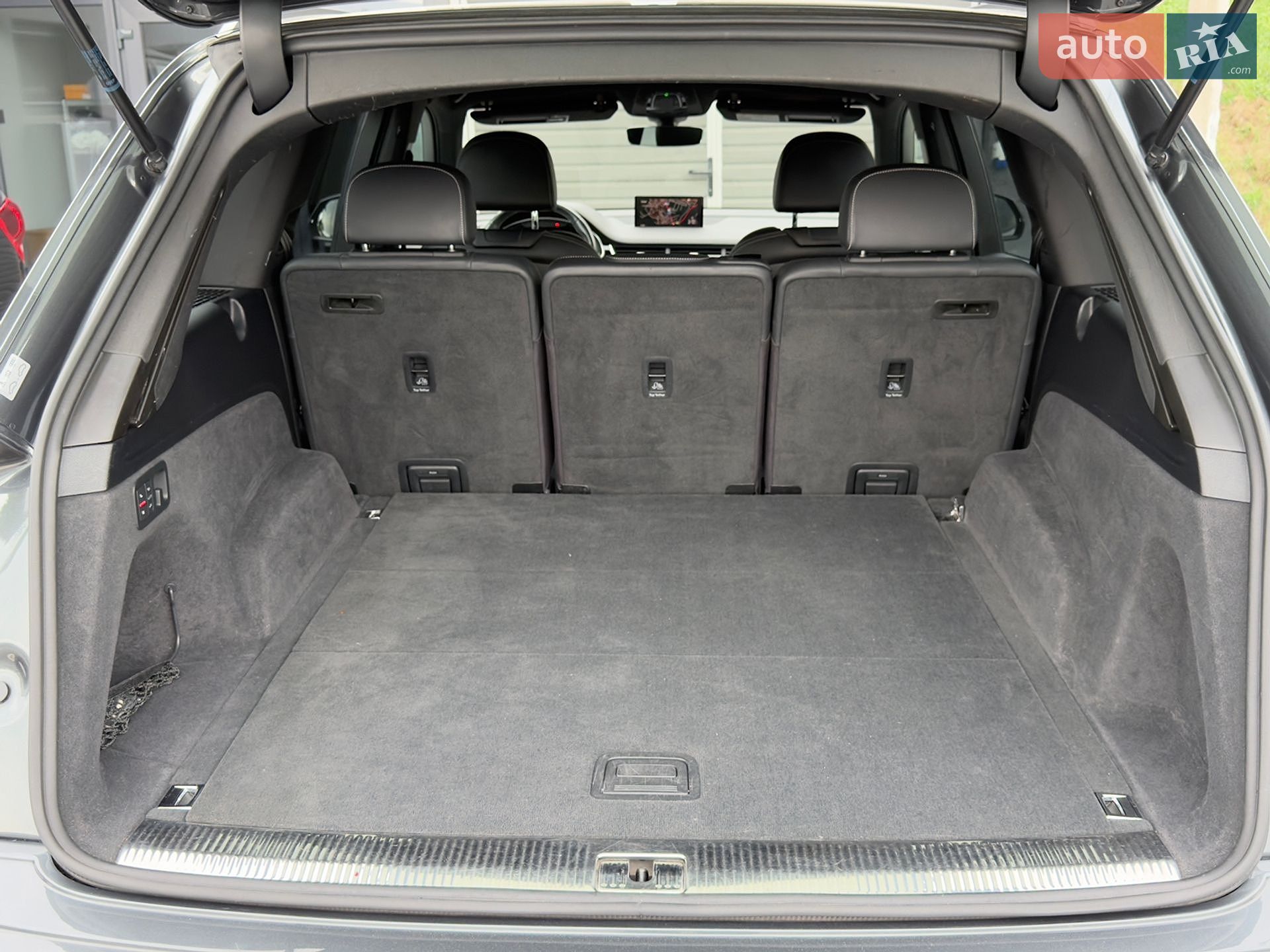 Audi Q7 2017 VIN WAUZZZ4M1HD053127 фото оголошення 20 з 78