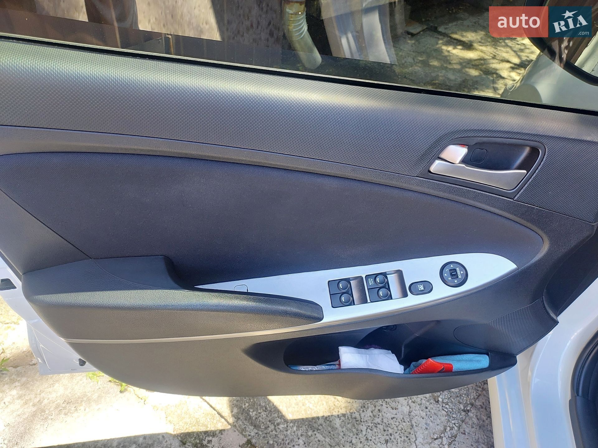 Hyundai Accent 2019 VIN KMHCT41BEKU473384 фото оголошення 10 з 12