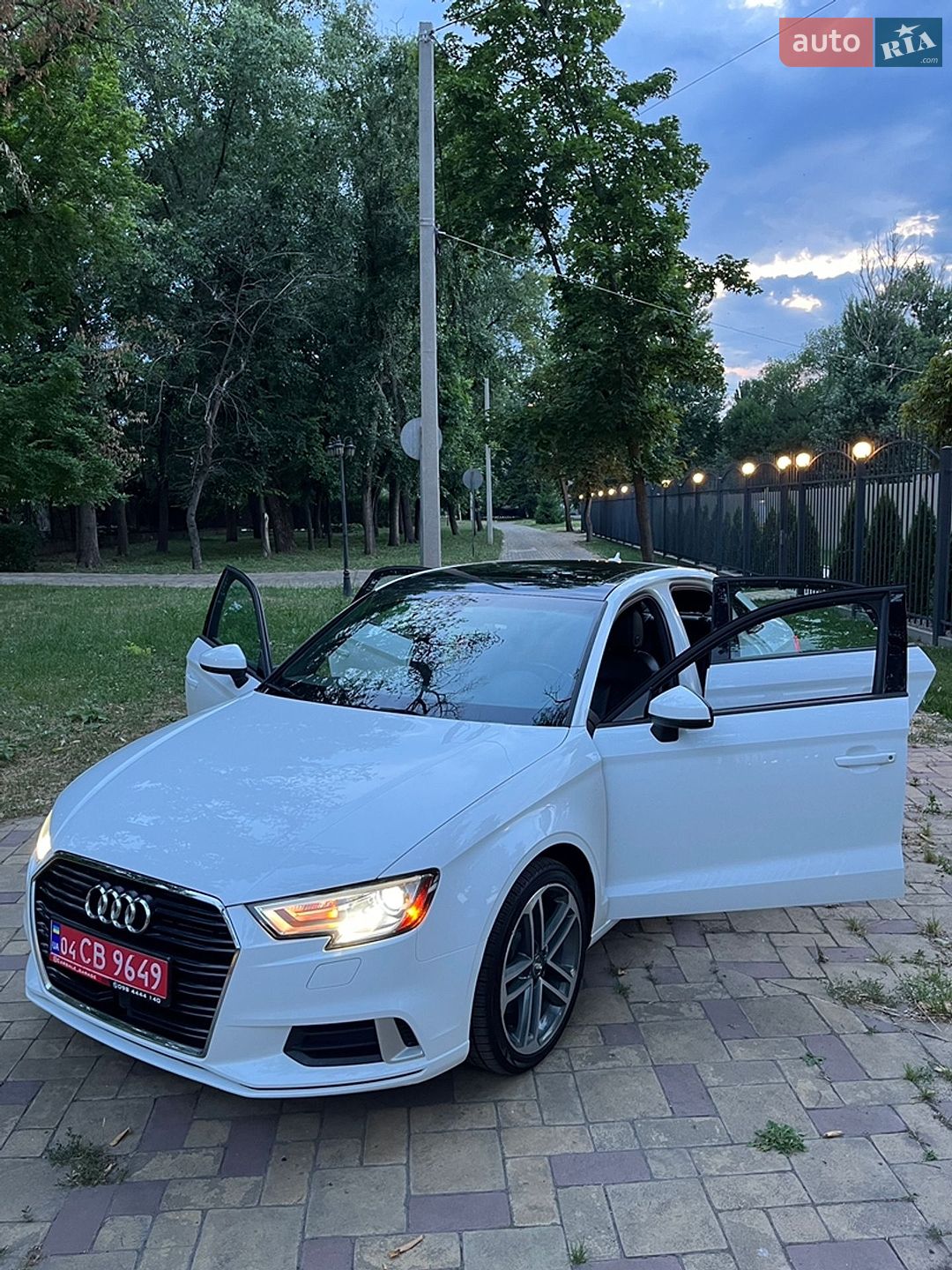 Audi A3 2017 VIN WAUAUGFF7H1054282 фото оголошення 17 з 59