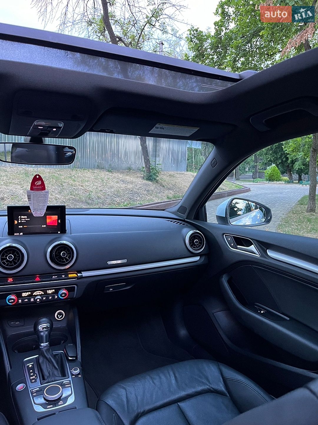 Audi A3 2017 VIN WAUAUGFF7H1054282 фото оголошення 46 з 59