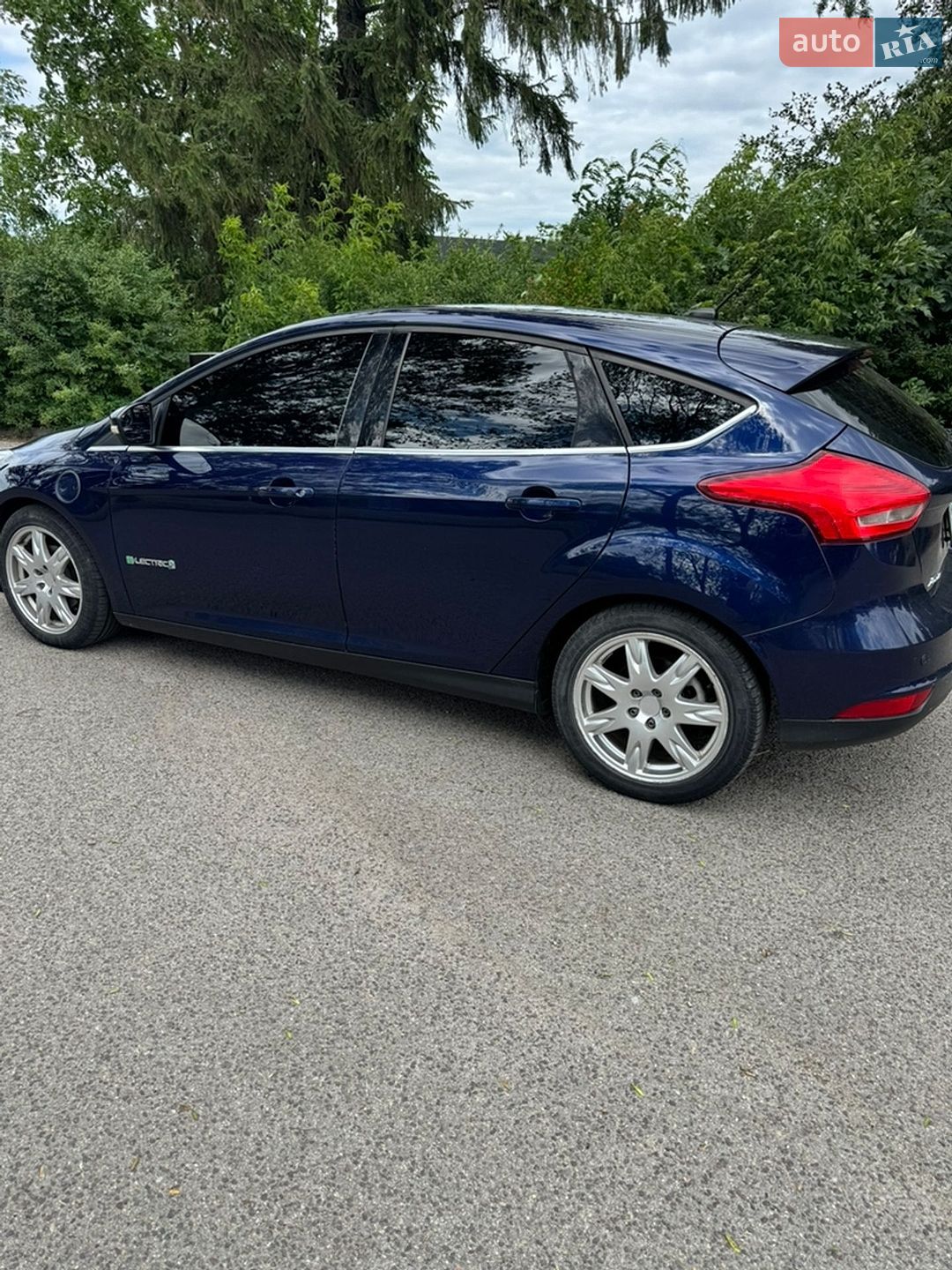 Ford Focus 2016 VIN 1FADP3R41GL275802 фото оголошення 6 з 12