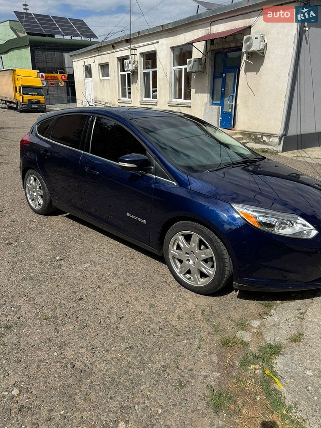 Ford Focus 2016 VIN 1FADP3R41GL275802 фото оголошення 7 з 12