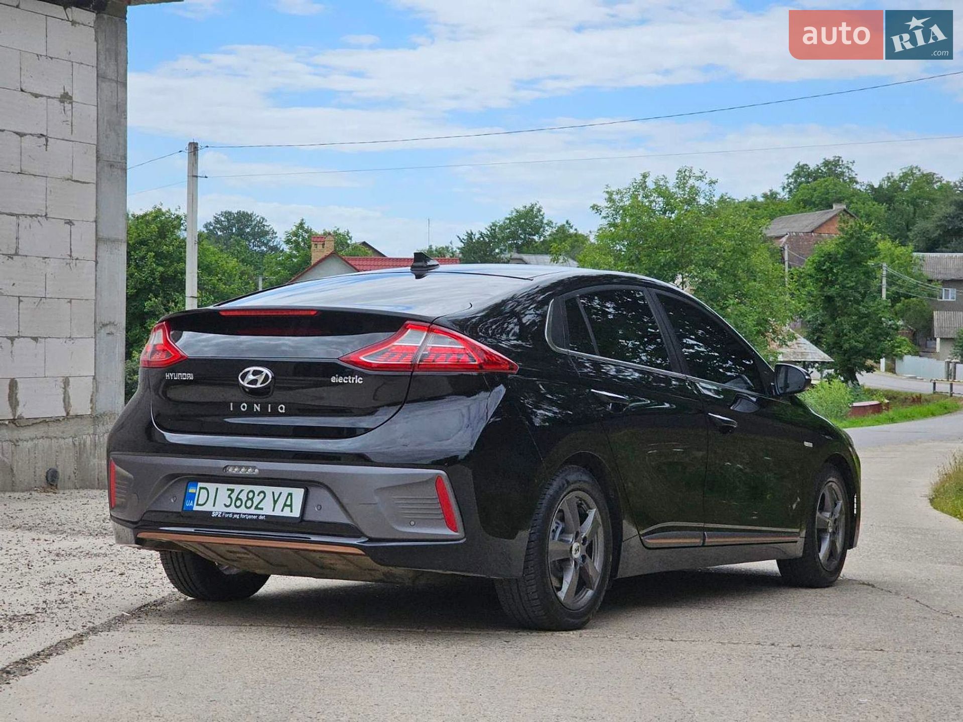 Hyundai Ioniq 2017 VIN KMHC851HFHU011955 фото оголошення 5 з 30