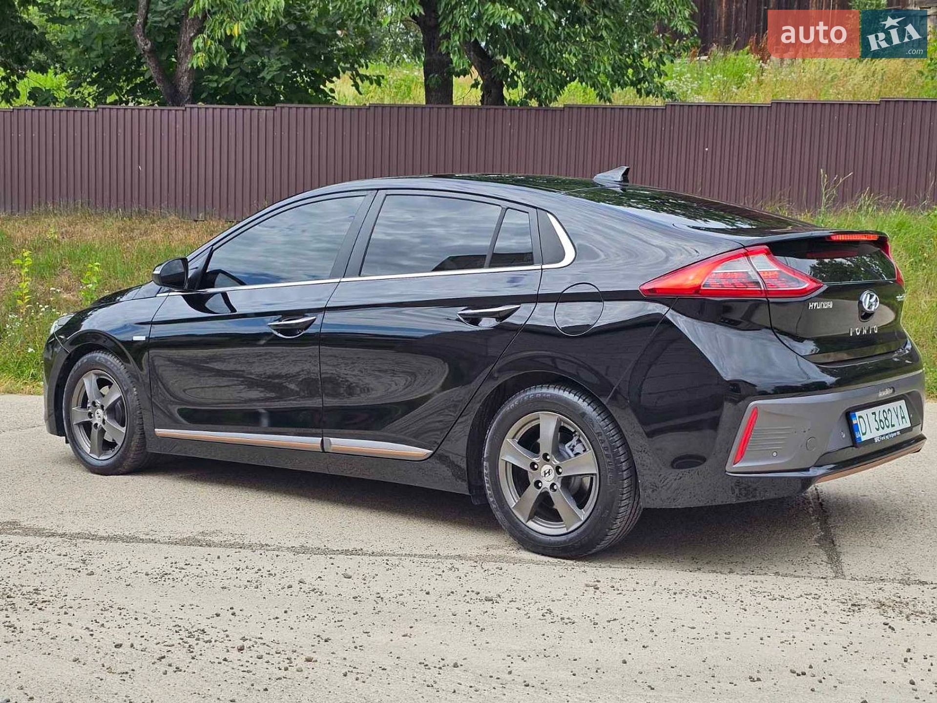 Hyundai Ioniq 2017 VIN KMHC851HFHU011955 фото оголошення 3 з 30