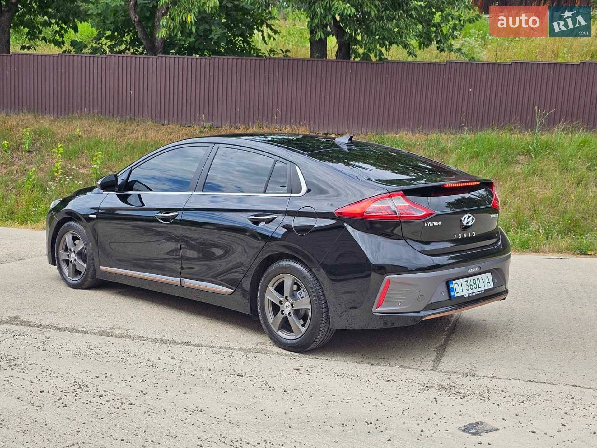 Hyundai Ioniq 2017 VIN KMHC851HFHU011955 фото оголошення 7 з 30