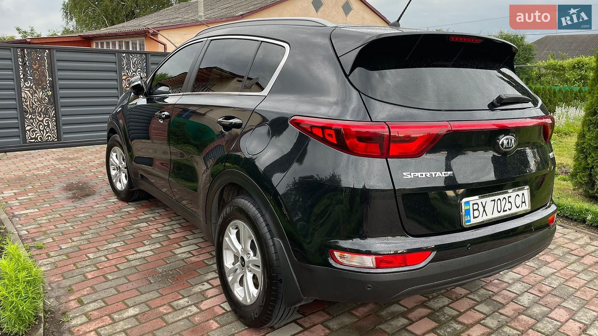 Kia Sportage 2017 VIN U5YPG815GHL342990 фото оголошення 12 з 26