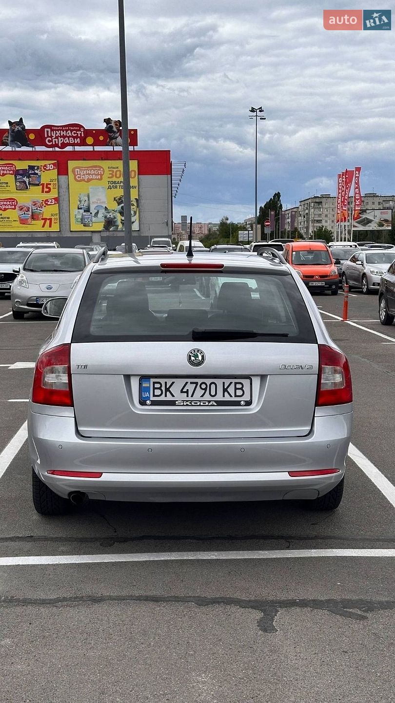Skoda Octavia 2012 VIN TMBHT61Z3C2104632 фото оголошення 2 з 10